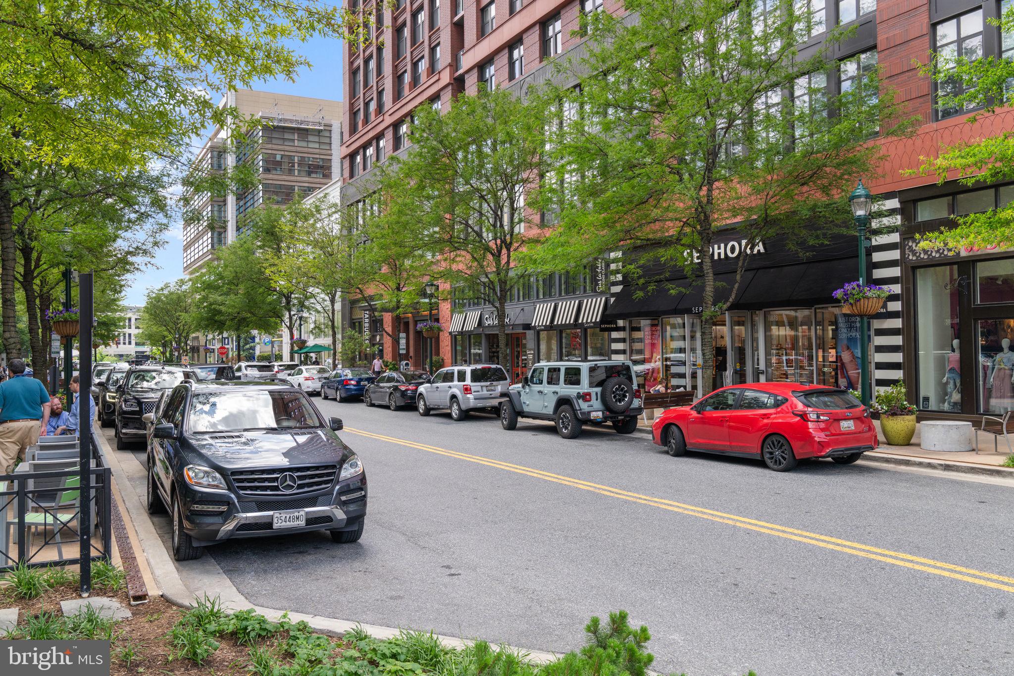 ROCKVILLE OUTSIDE - Residential