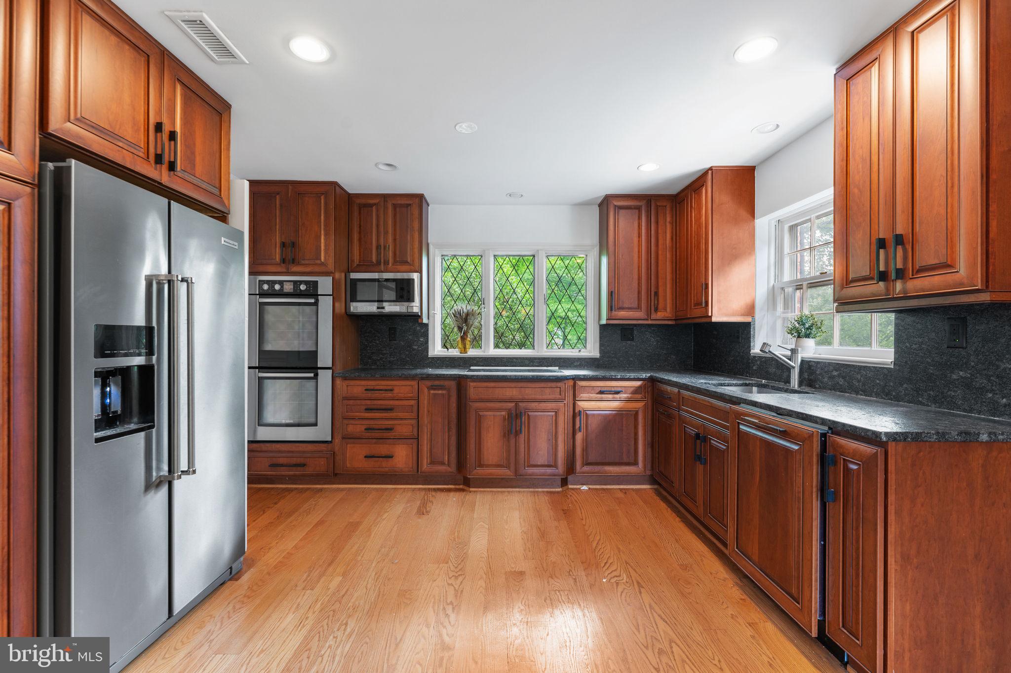 ROCKVILLE OUTSIDE - Residential