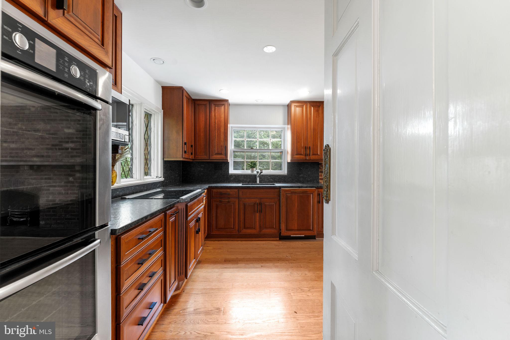 ROCKVILLE OUTSIDE - Residential