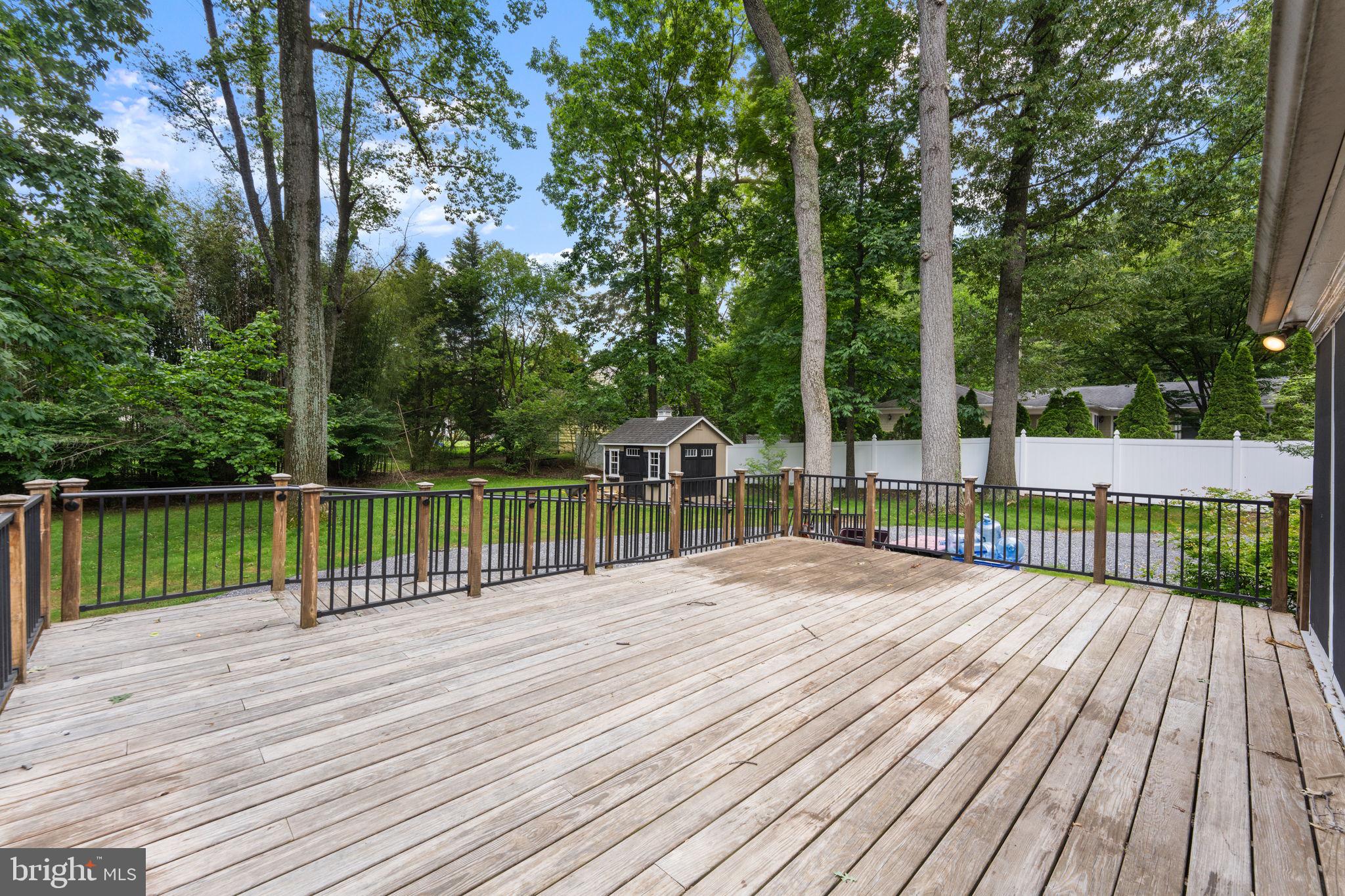 ROCKVILLE OUTSIDE - Residential