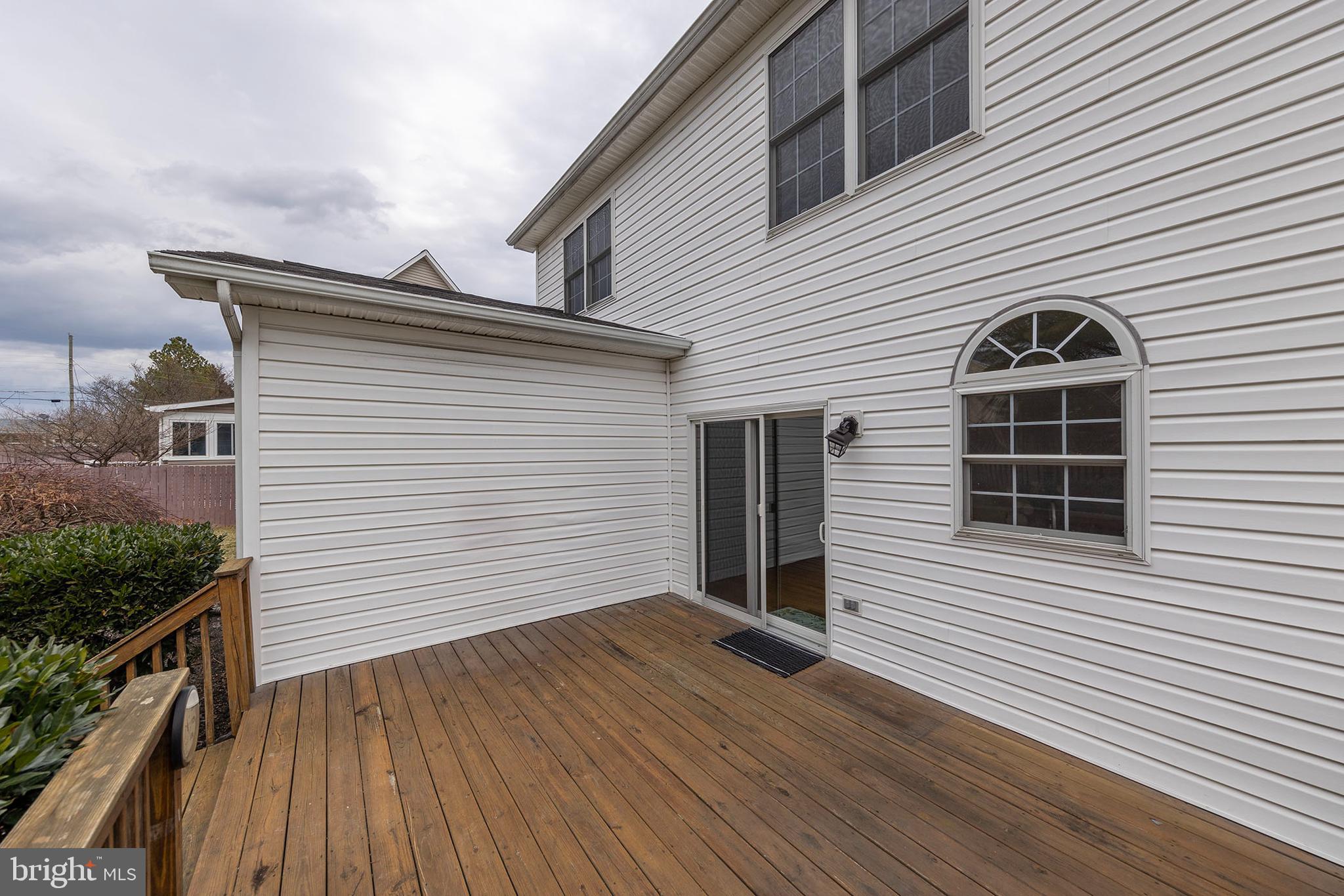 MOSBY STATION - Residential