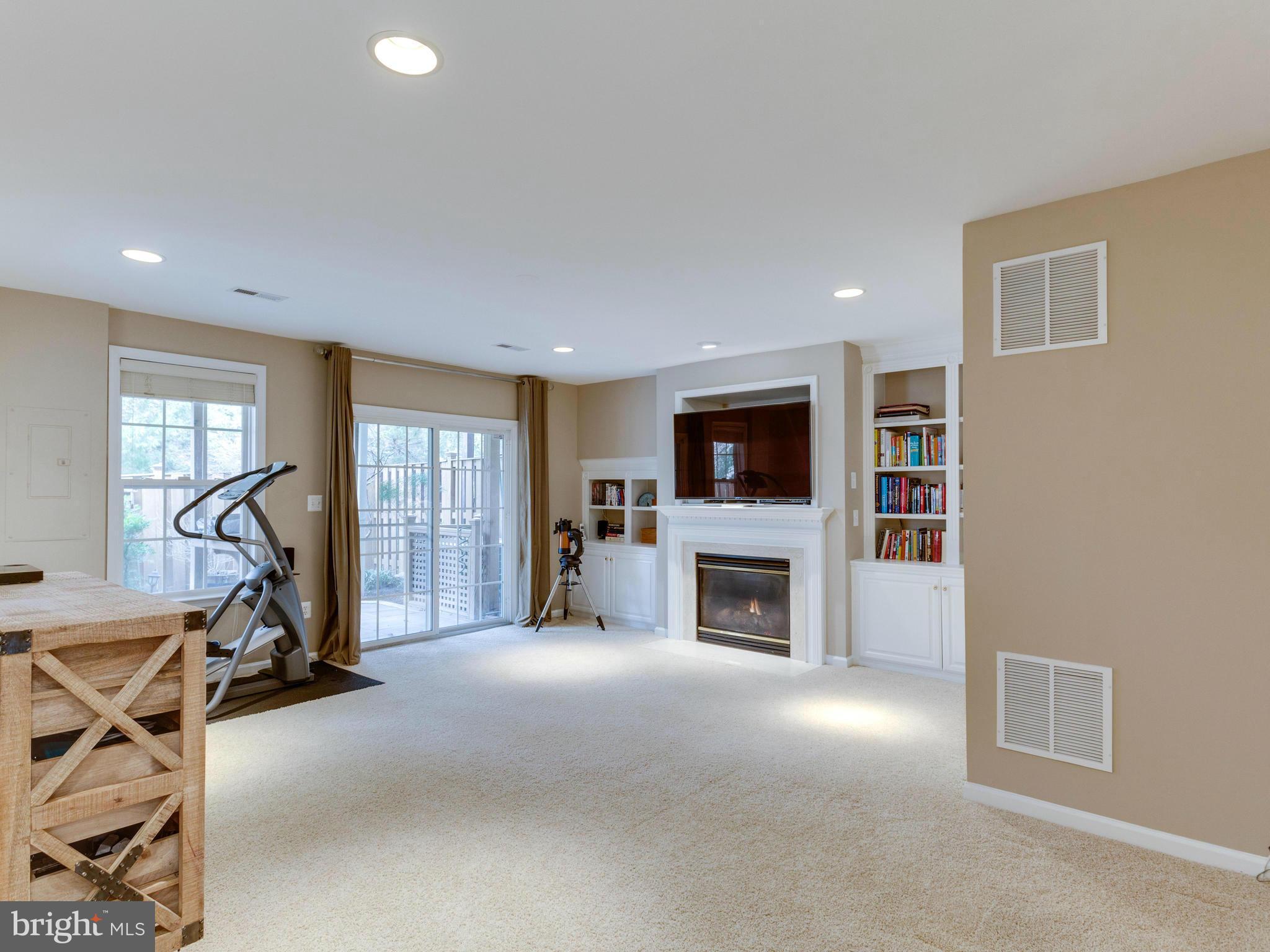 ASPEN HILL - Residential