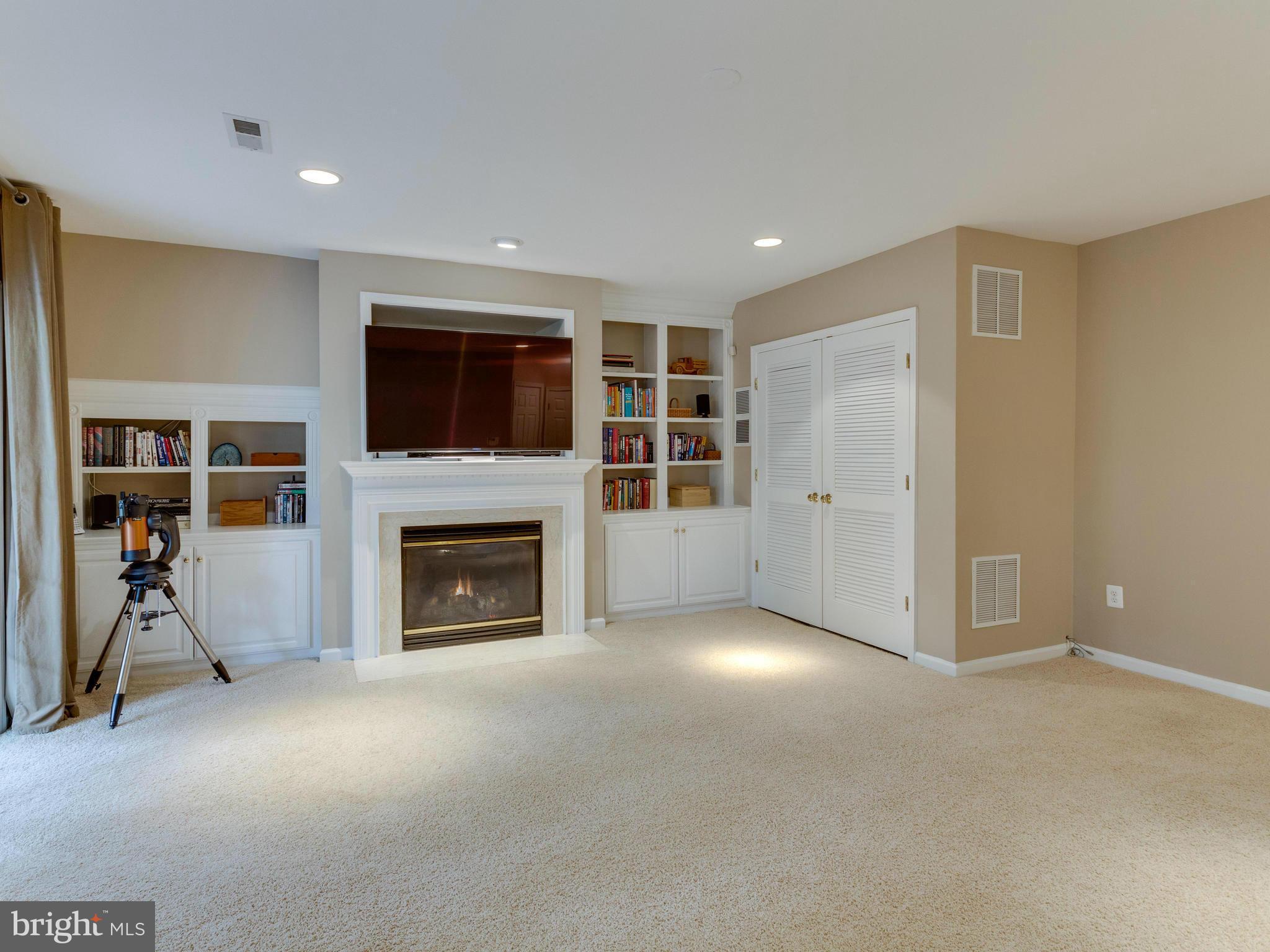 ASPEN HILL - Residential