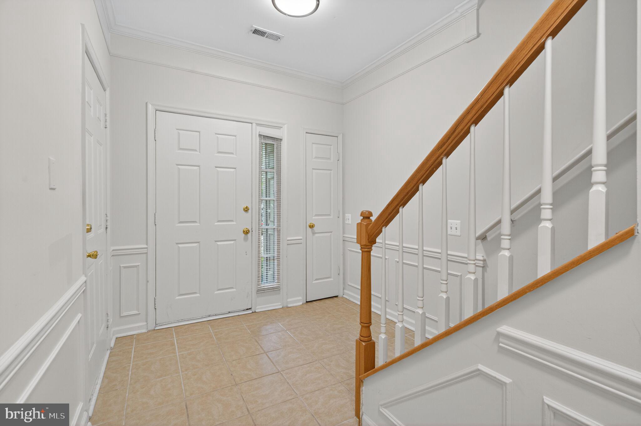 PARKWAY PLAZA - Residential Lease