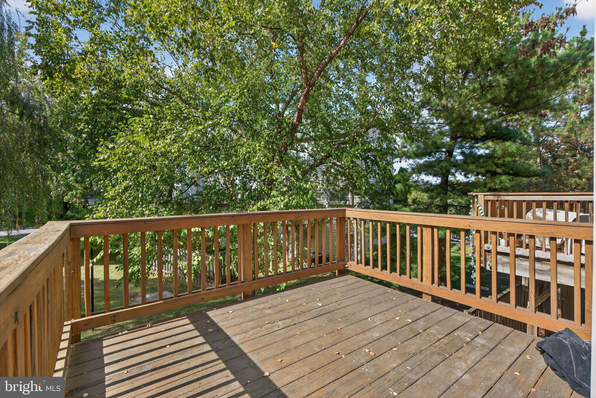 PARKWAY PLAZA - Residential Lease