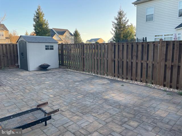 WAKELAND MANOR - Residential Lease