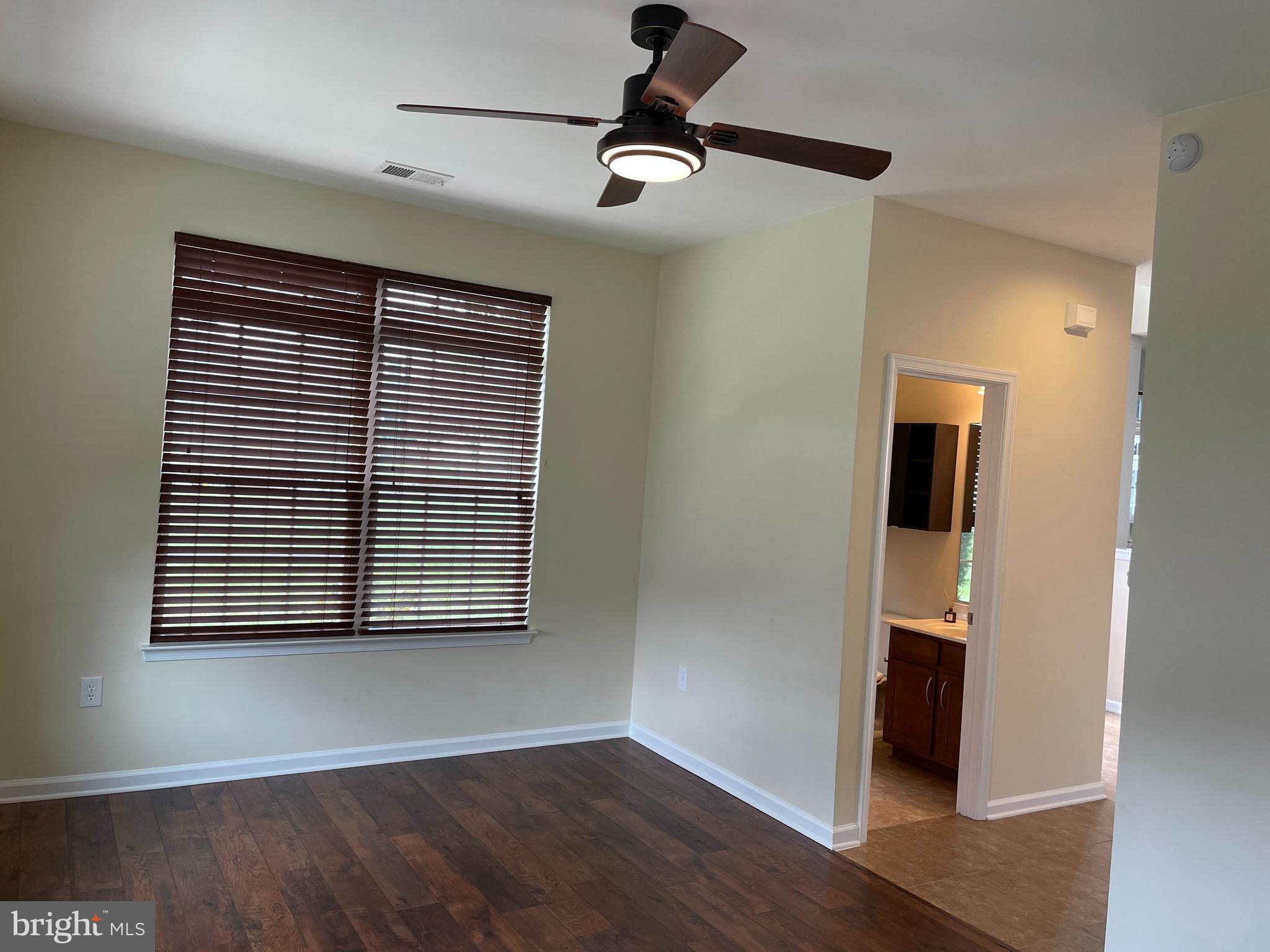 WAKELAND MANOR - Residential Lease