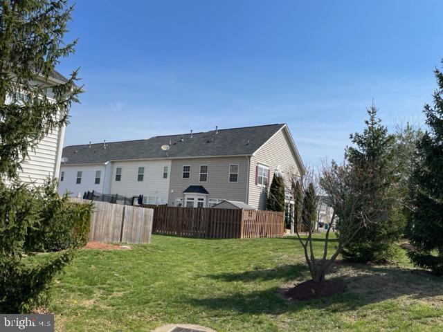 WAKELAND MANOR - Residential Lease