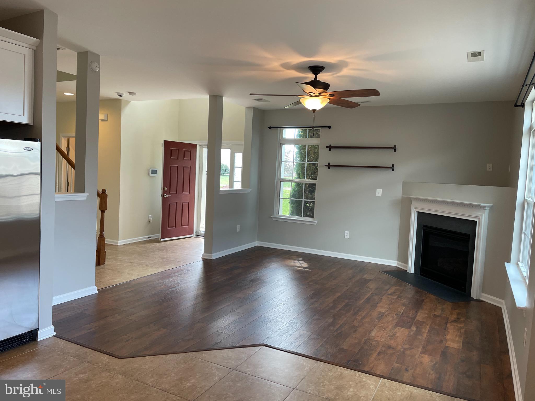 WAKELAND MANOR - Residential Lease