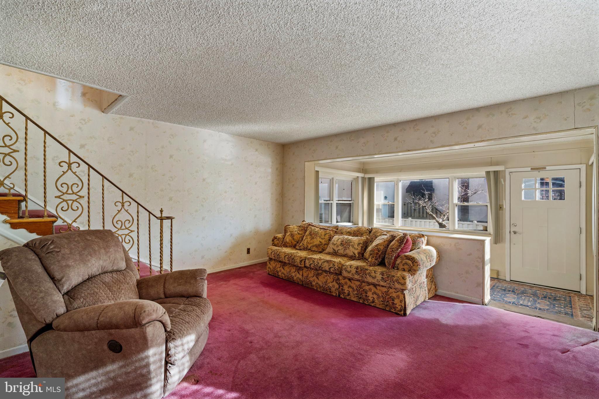 2712 S ISEMINGER STREET