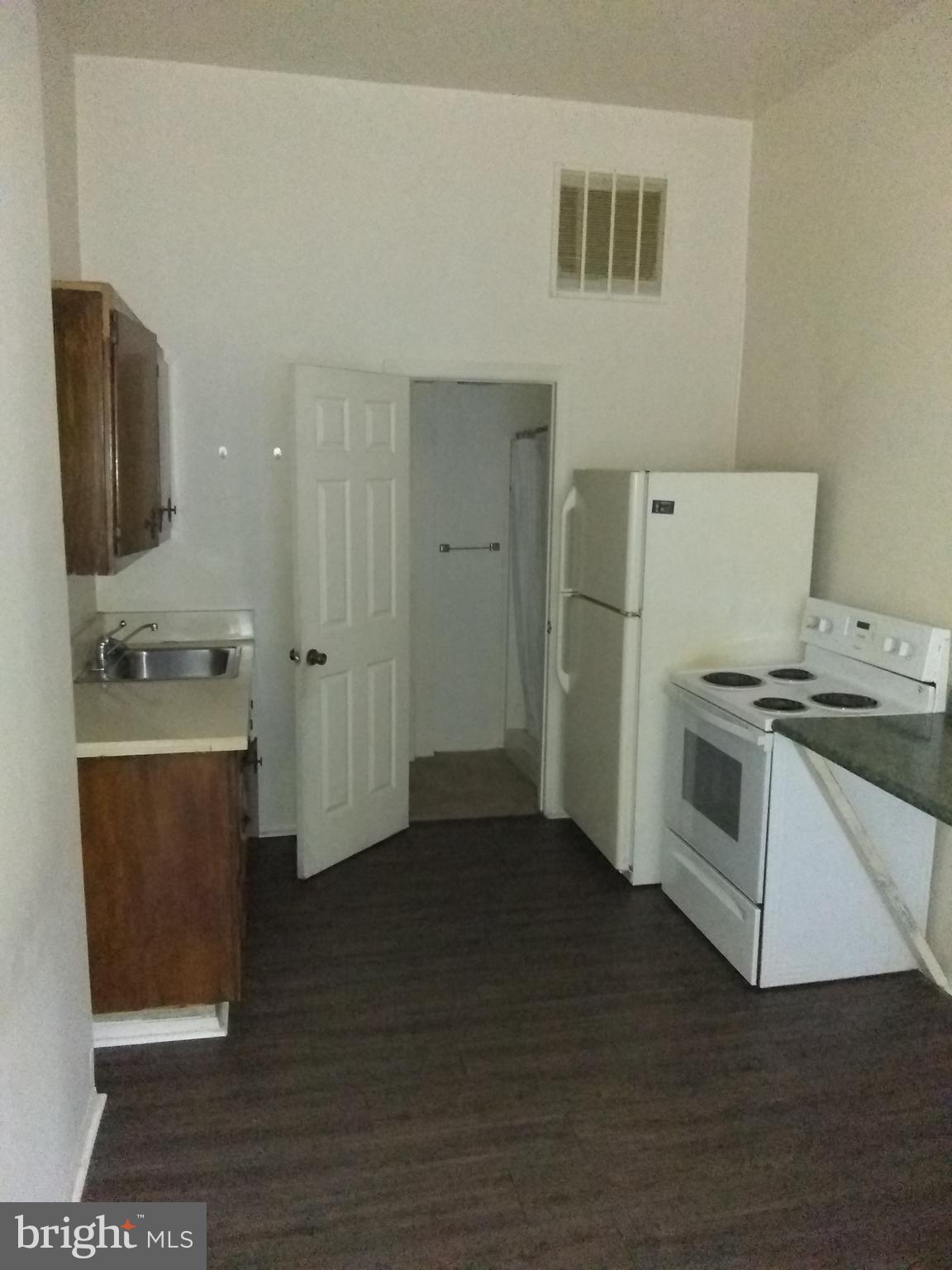 LANCASTER - Residential Lease