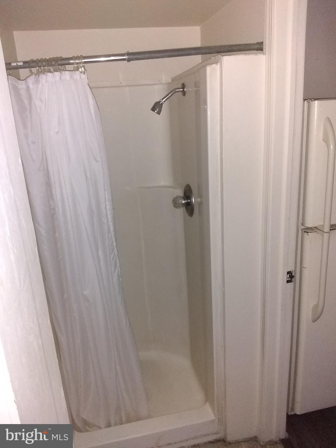 LANCASTER - Residential Lease