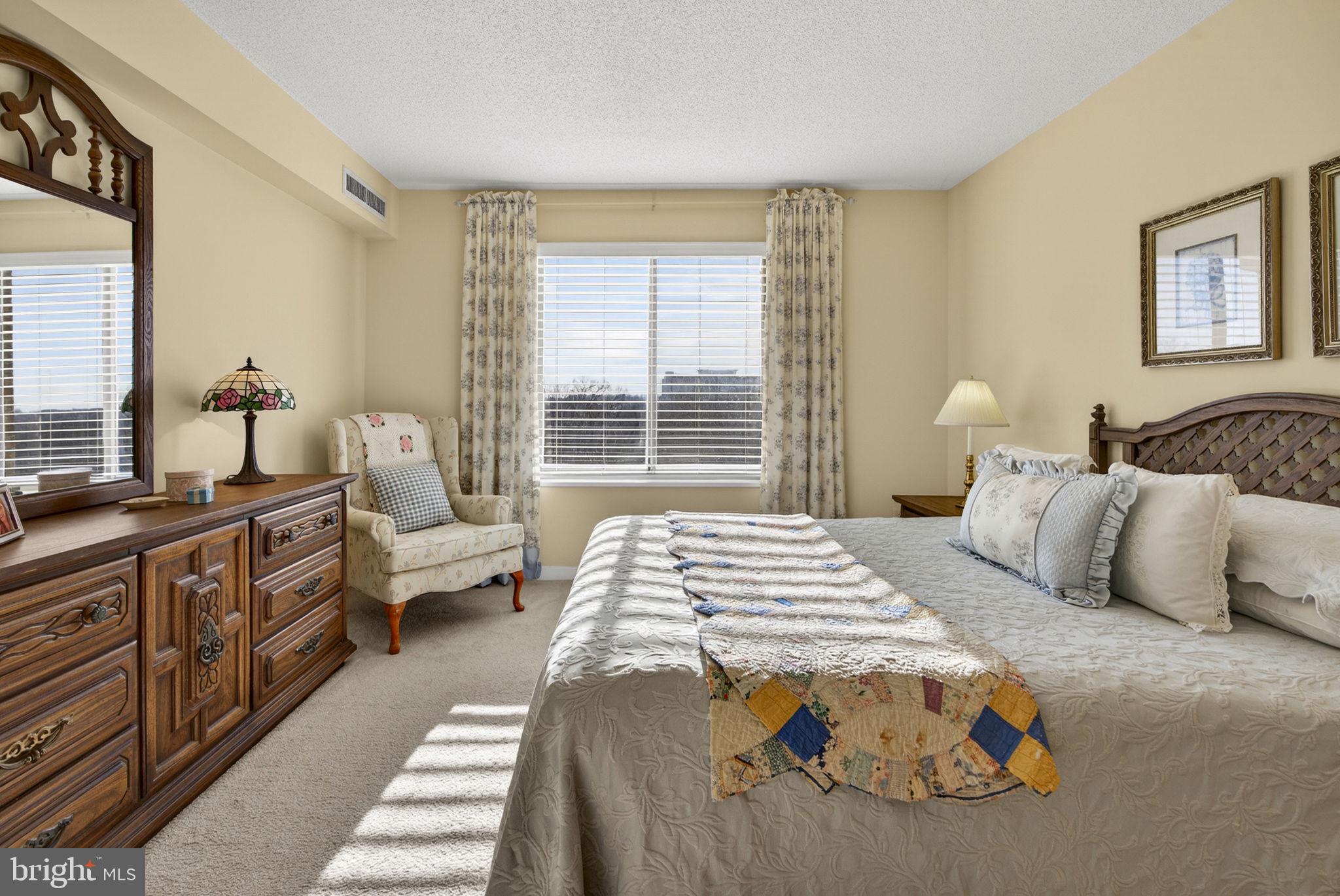 RIVERBEND - Residential