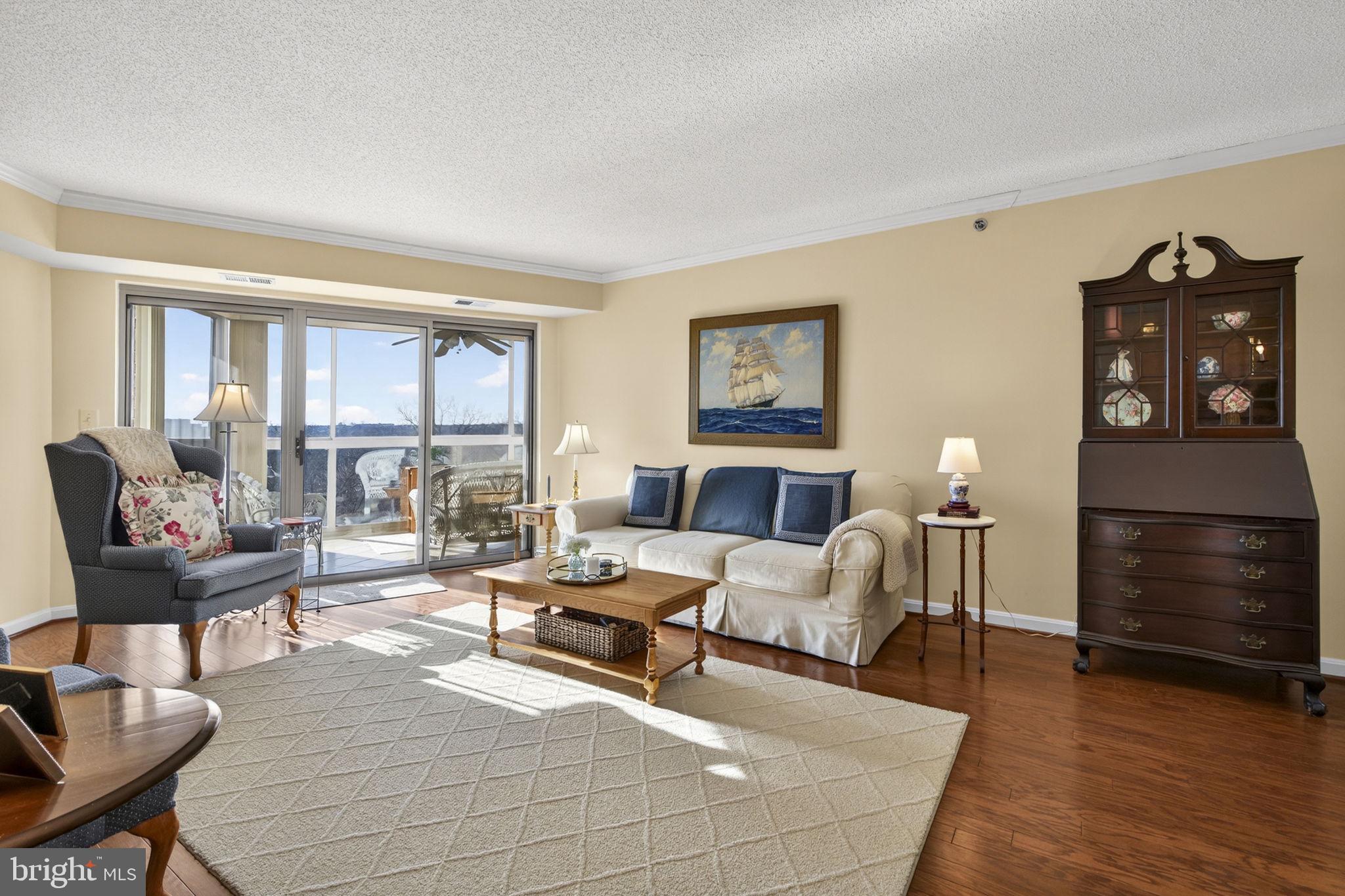 RIVERBEND - Residential