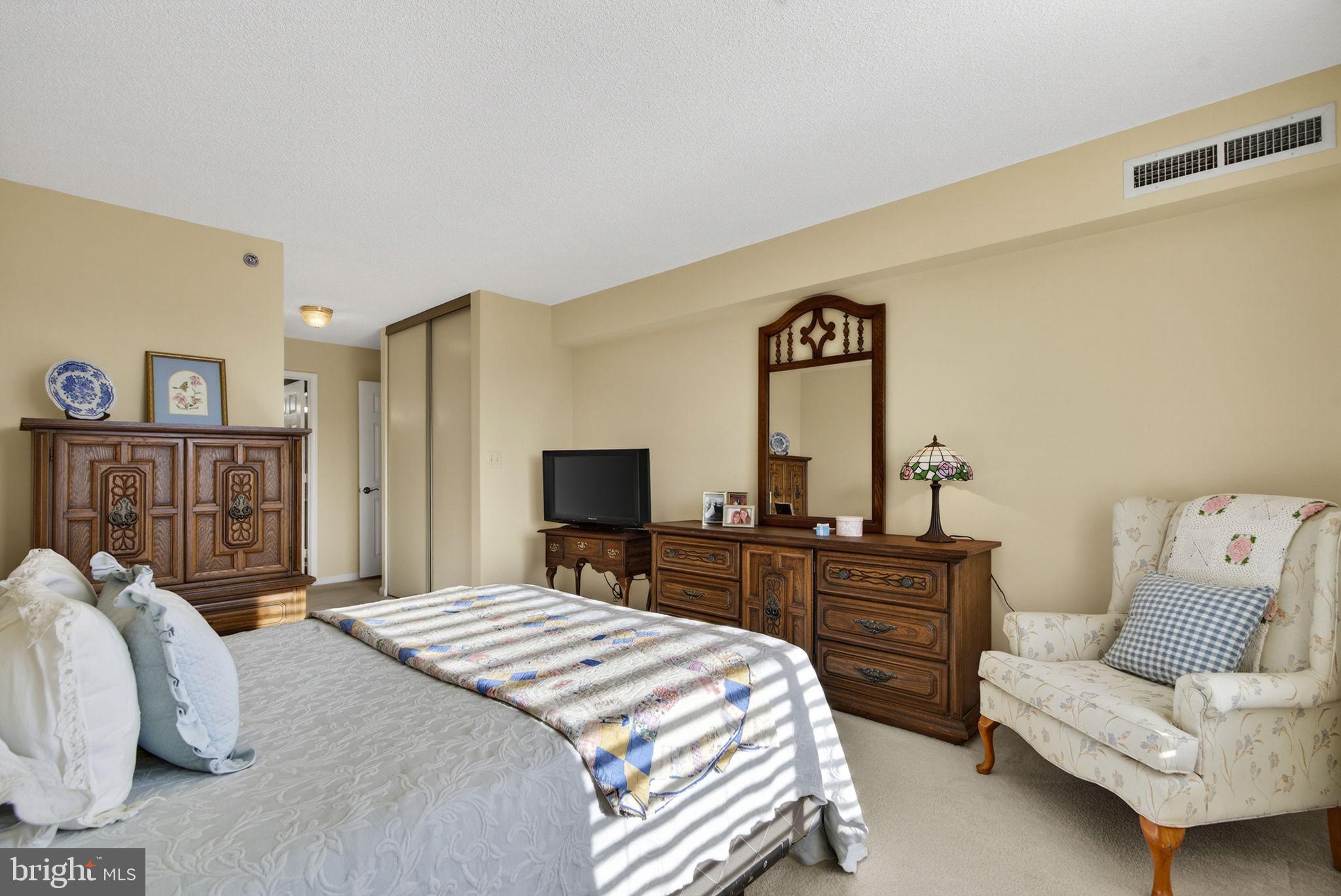 RIVERBEND - Residential