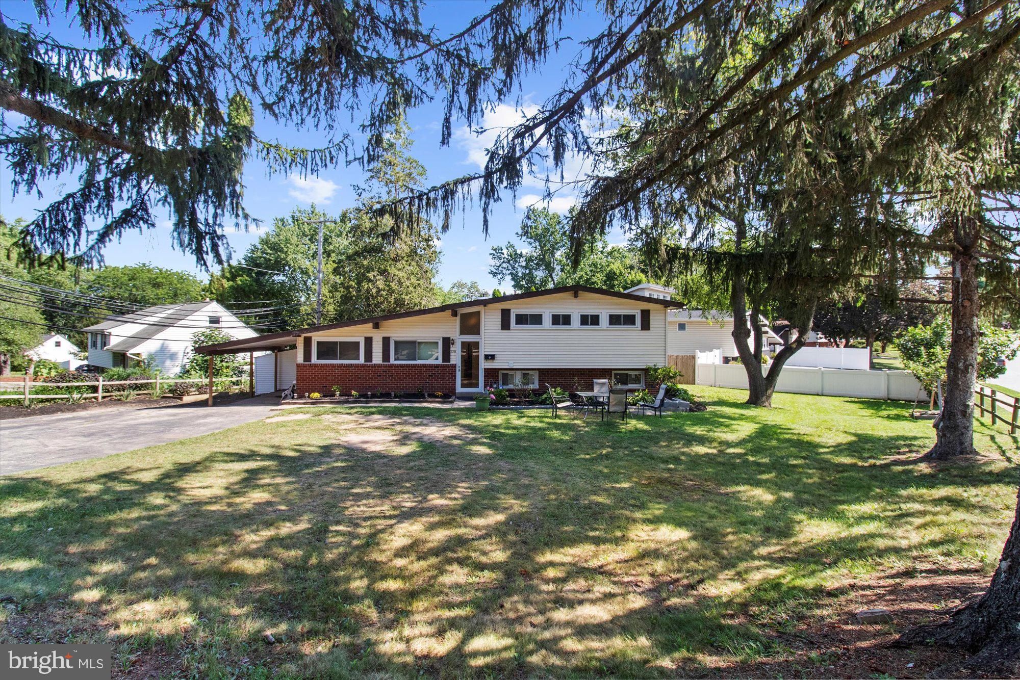 Aug 15 6:00 PM - 8:00 PM. Sat, Aug 16 11:00 AM - 2:00 PM
For those looking to finance, 3% fixed 20/30yr assumable mortgage available up to 230k — please let listing agent know if interested.
Spacious 3-Bedroom Split-Level with Optional 4th Bedroom | Upper Merion School District
Welcome to 108 Anderson Road, a meticulously maintained and stylishly updated split-level home located in the highly sought-after Upper Merion School District. This inviting 3-bedroom residence features a versatile lower level that can easily serve as a 4th bedroom, home office, fitness space, or guest suite—offering the flexibility to fit your lifestyle.
🏠 Interior Features:
Modern kitchen with updated cabinetry, sleek countertops, and open bar style seating.
Formal dining room with a seamless flow into a bright, airy living room
Spacious living area with oversized sliding glass doors that open to the backyard—ideal for indoor-outdoor living and entertaining
Fully finished lower level with a half bath and additional living space, tile Floor cooling perfect for summer months —perfect for a 4th bedroom or bonus area
🌳 Exterior & Location Highlights:
Set on a large corner lot with expansive shaded front and back yards—ideal for gatherings, gardening
Extended driveway and carport offer ample off-street parking — direct access from main road snow free access in winter months.
Prime location within walking distance to the Upper Merion Township Building and Public Library, which hosts a seasonal farmers market and various community events
Located within 10 minute drive from King of Prussia mall, historical Valley Forge Park and easy access to major highway 202, 422, 76, 476.
This move-in ready home offers the perfect combination of comfort, functionality, and convenience—all in one of King of Prussia’s most desirable neighborhoods.