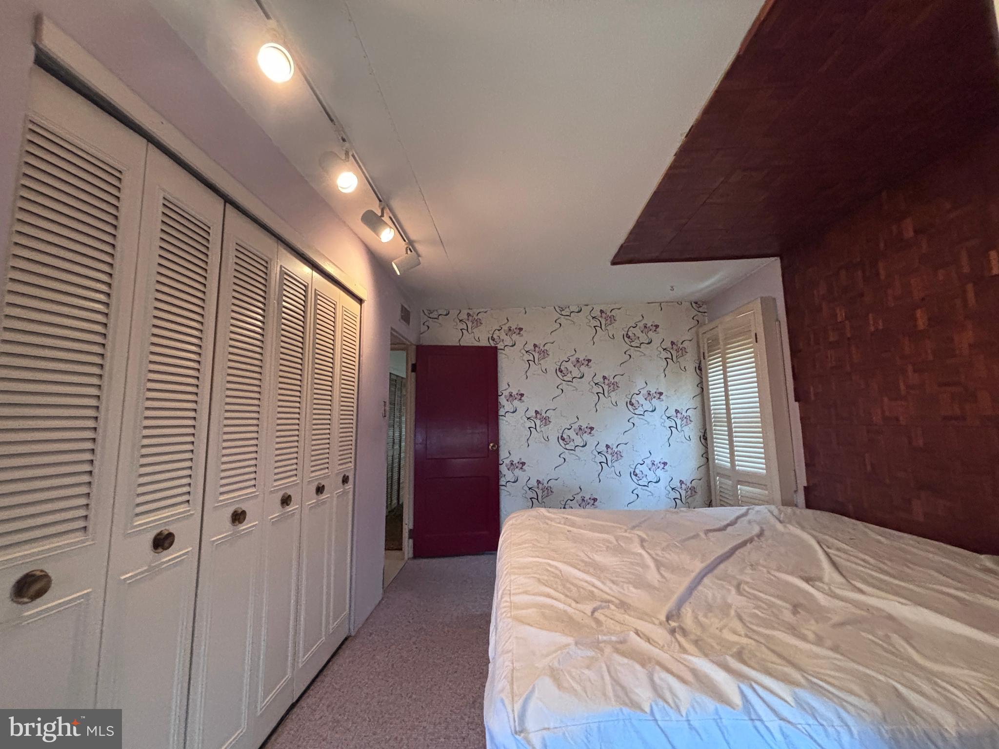 FAIRLESS HILLS - Residential