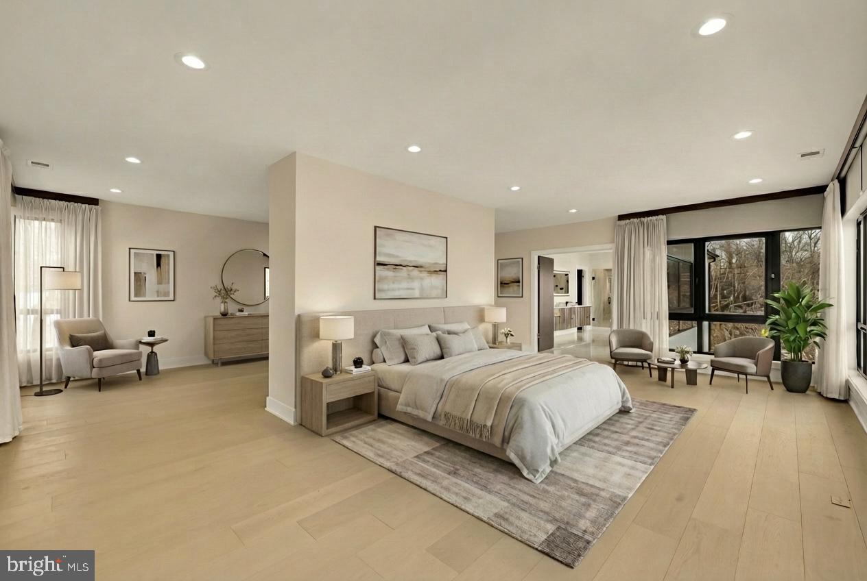 MCLEAN MANOR - Residential