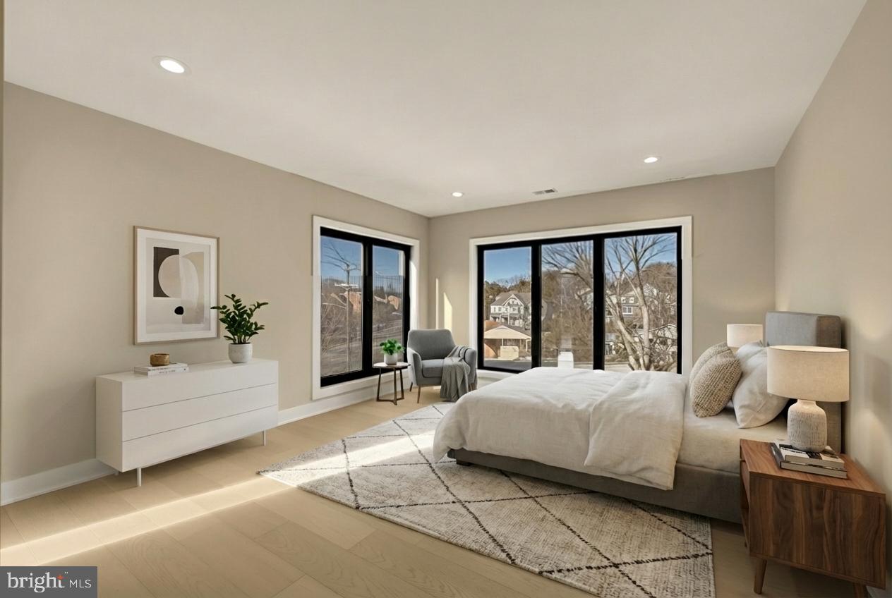 MCLEAN MANOR - Residential