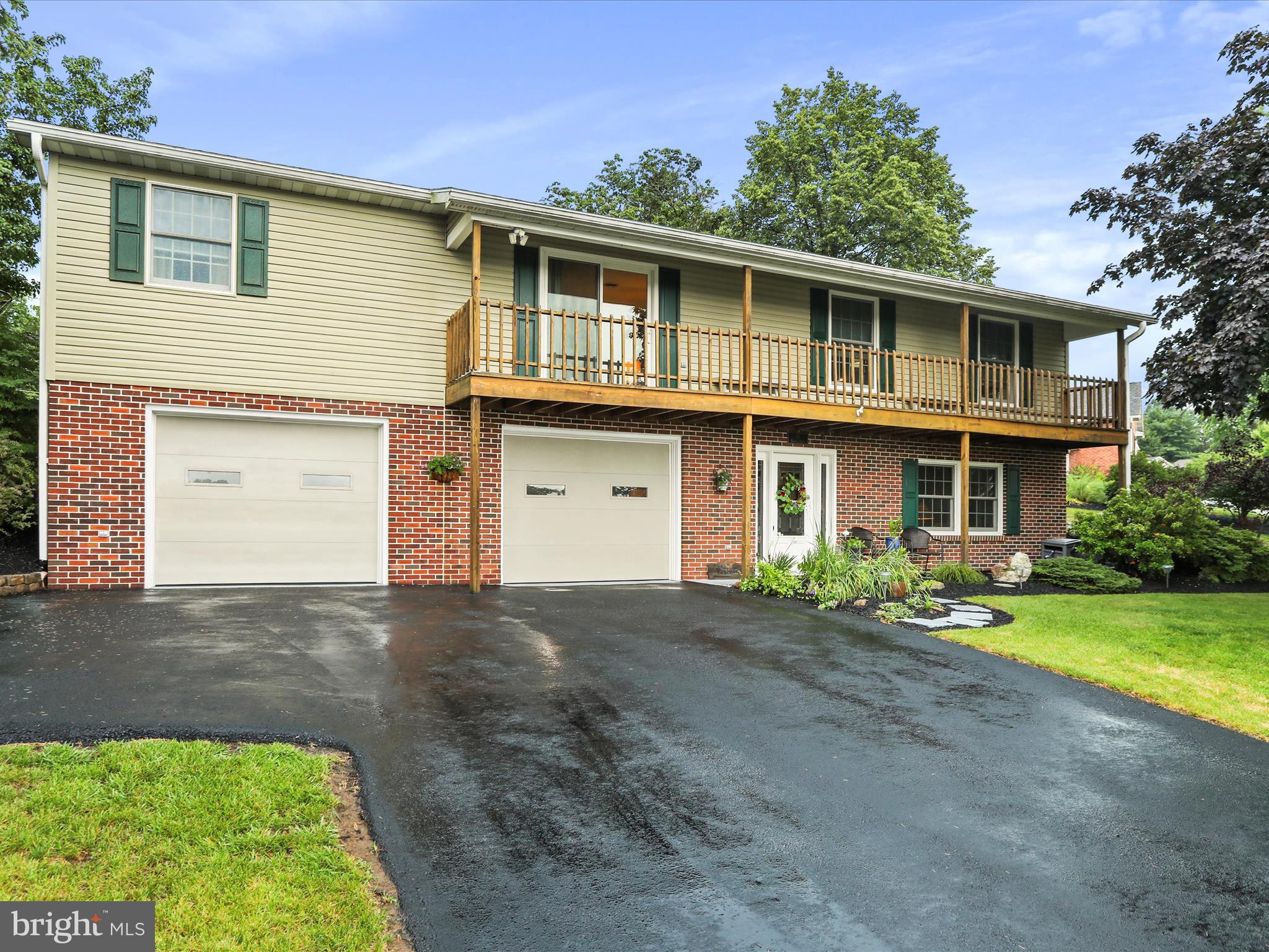 37 WARWICK DRIVE