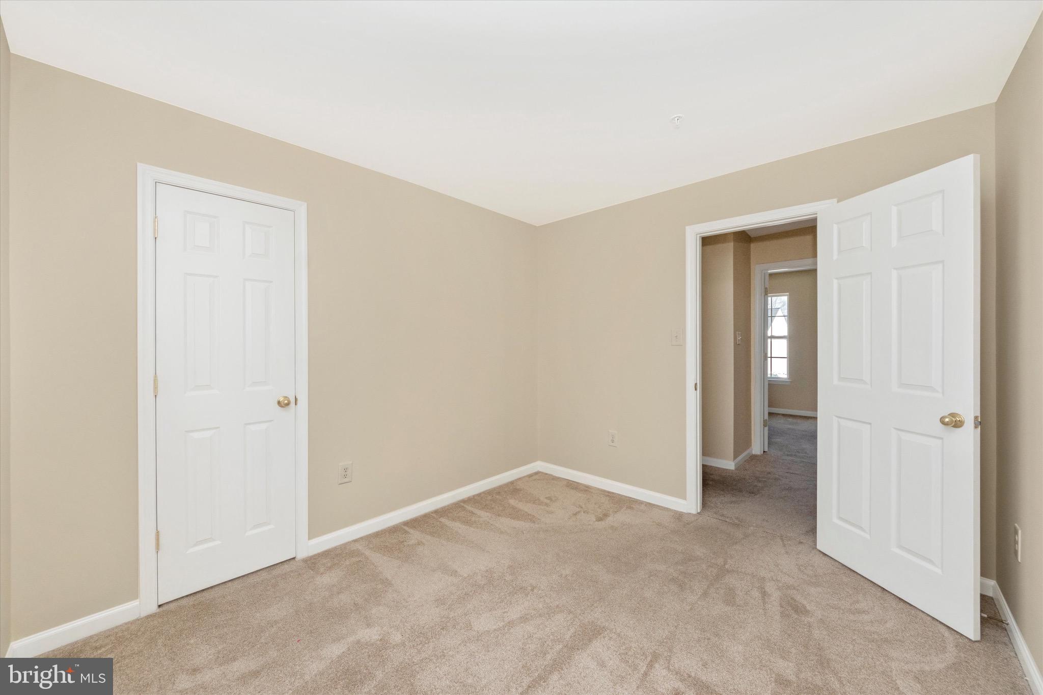 SHERIFF KNOLLS - Residential