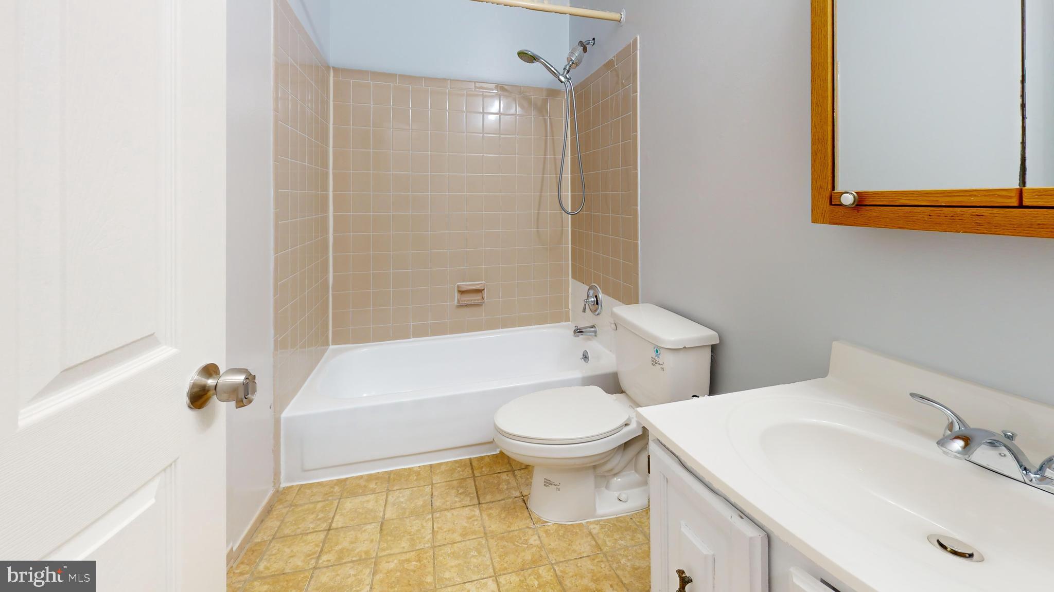 PROPHECY - Residential Lease