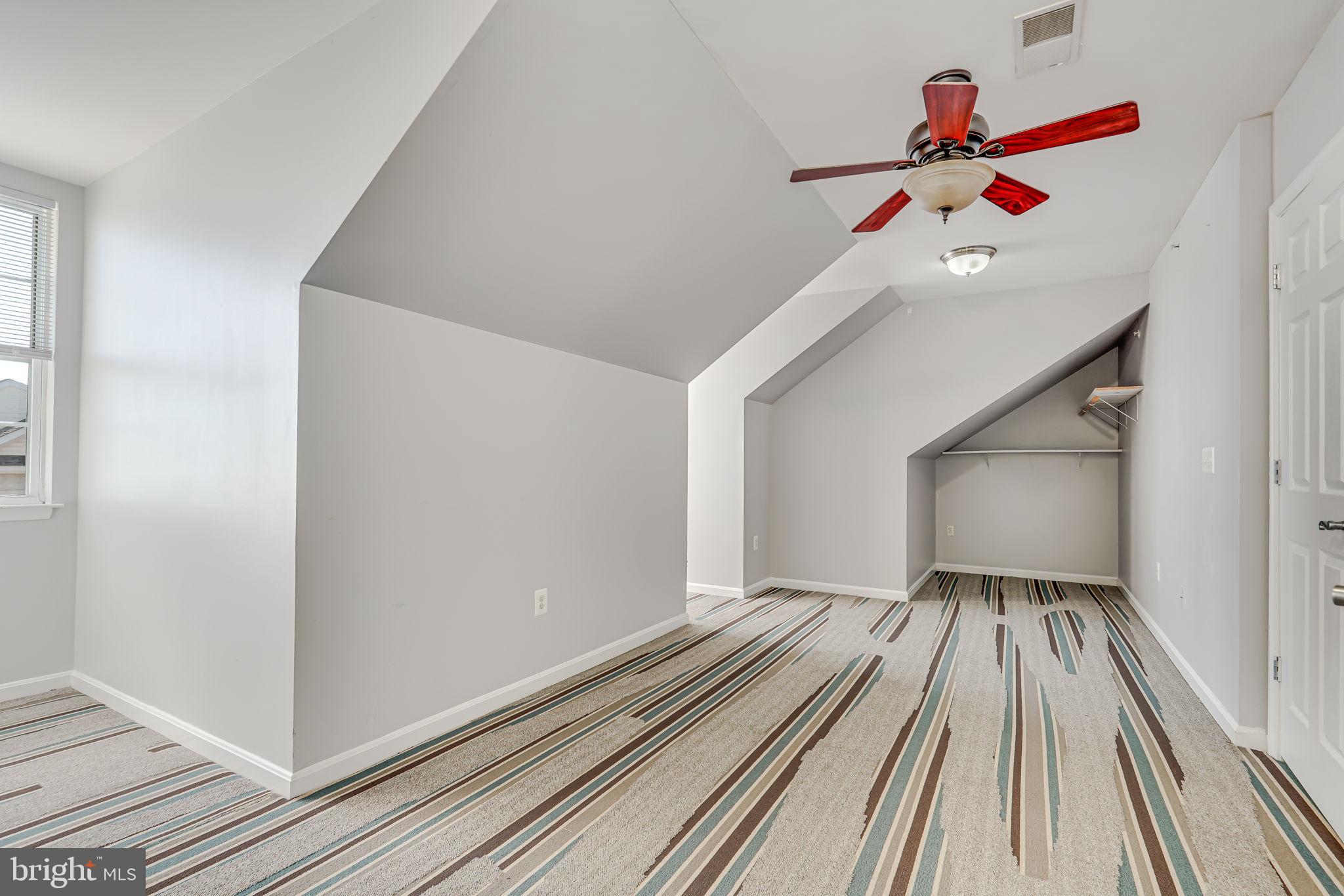 THE COMMONS ON WILLIAM SQUARE - Residential