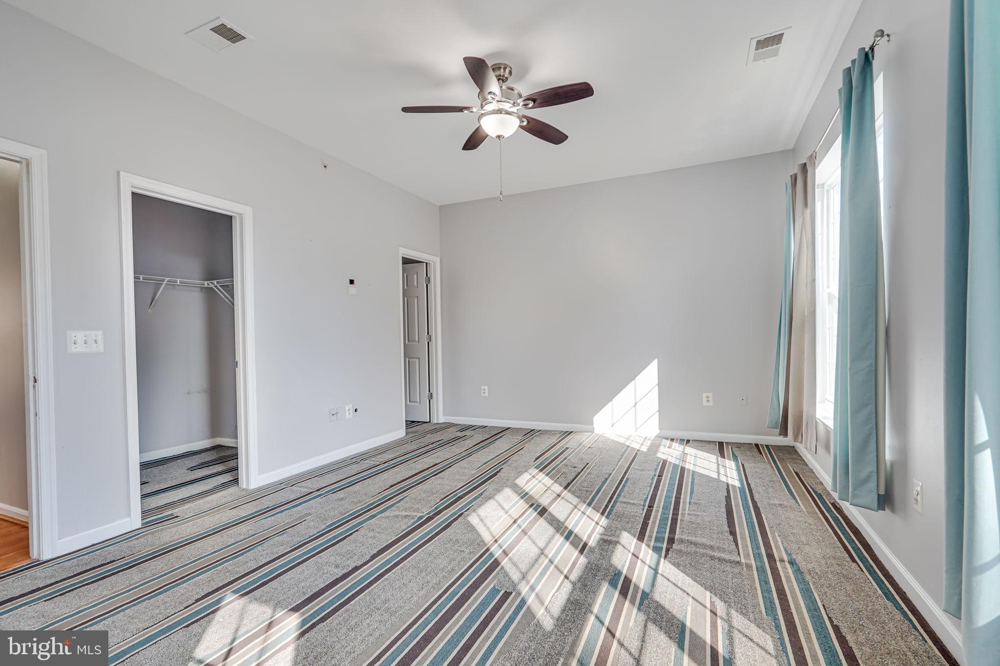 THE COMMONS ON WILLIAM SQUARE - Residential