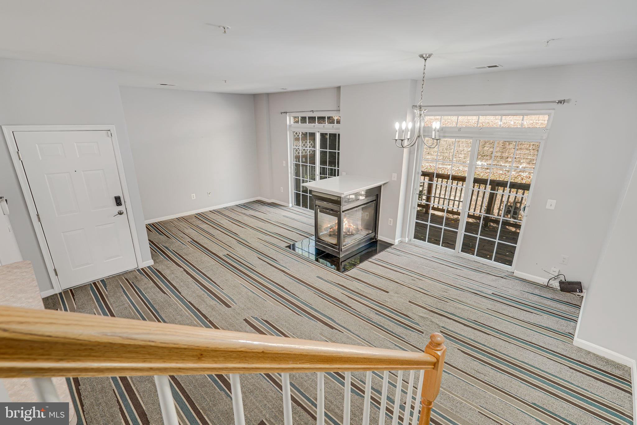 THE COMMONS ON WILLIAM SQUARE - Residential