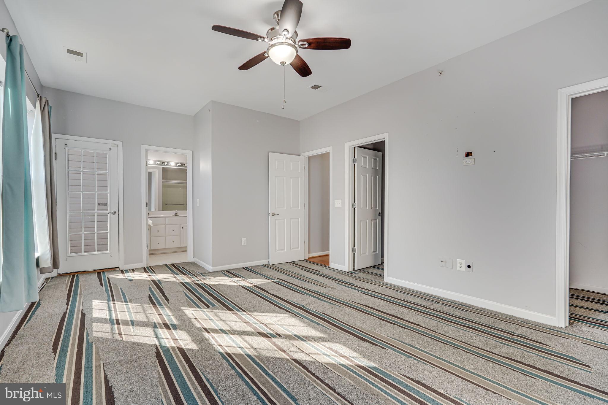 THE COMMONS ON WILLIAM SQUARE - Residential