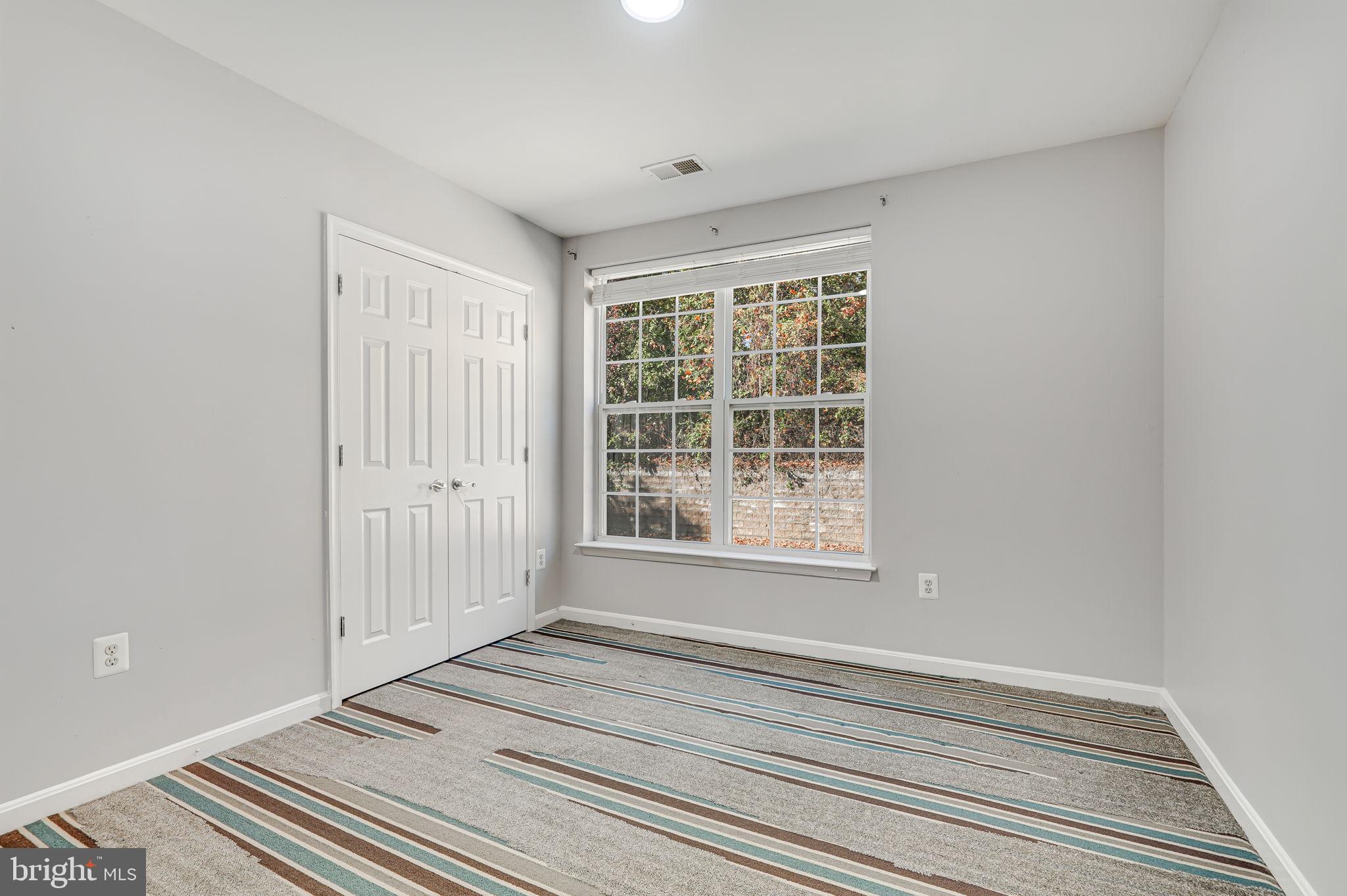 THE COMMONS ON WILLIAM SQUARE - Residential