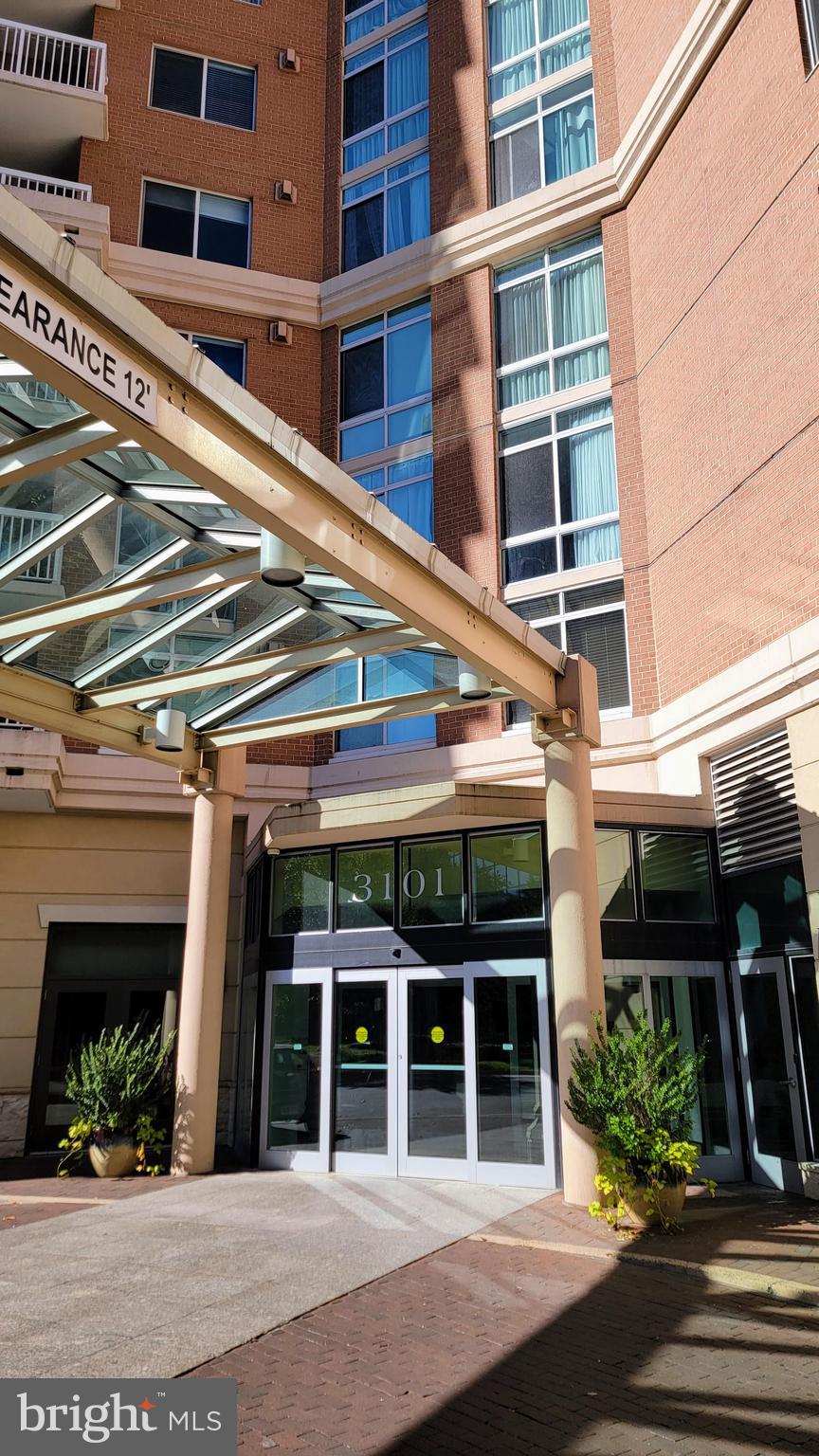 NORTHAMPTON PLACE - Residential Lease