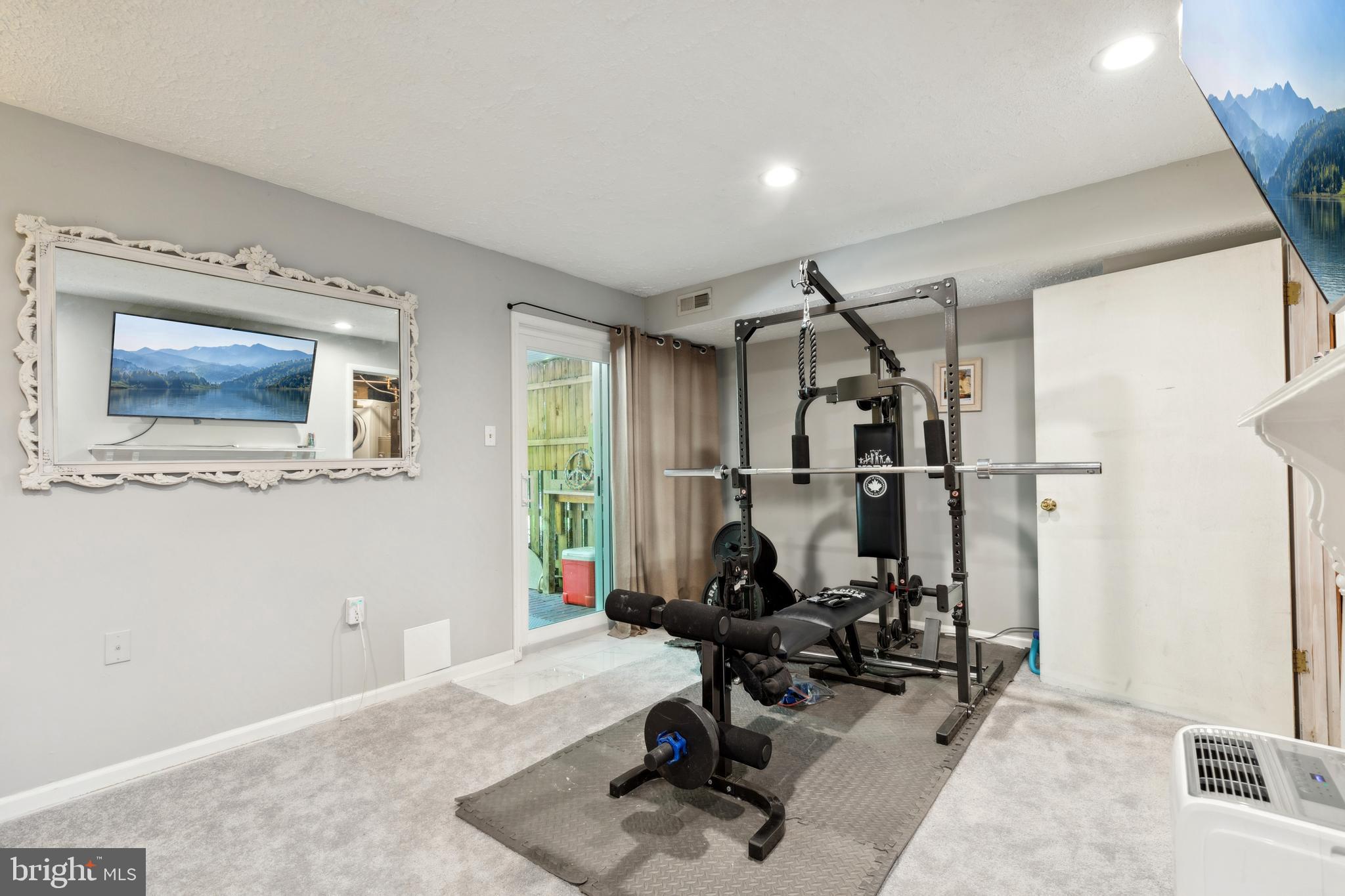 CROFTON MEADOWS - Residential