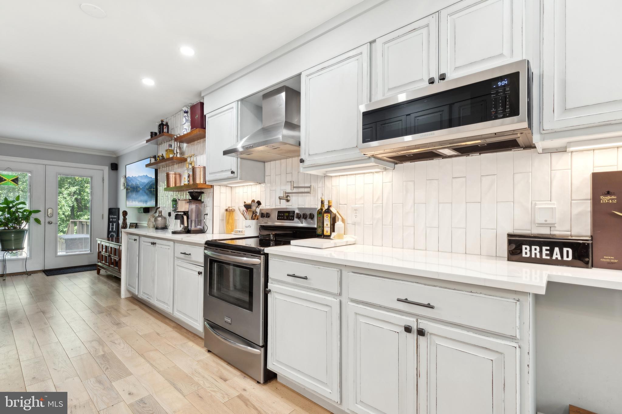 CROFTON MEADOWS - Residential