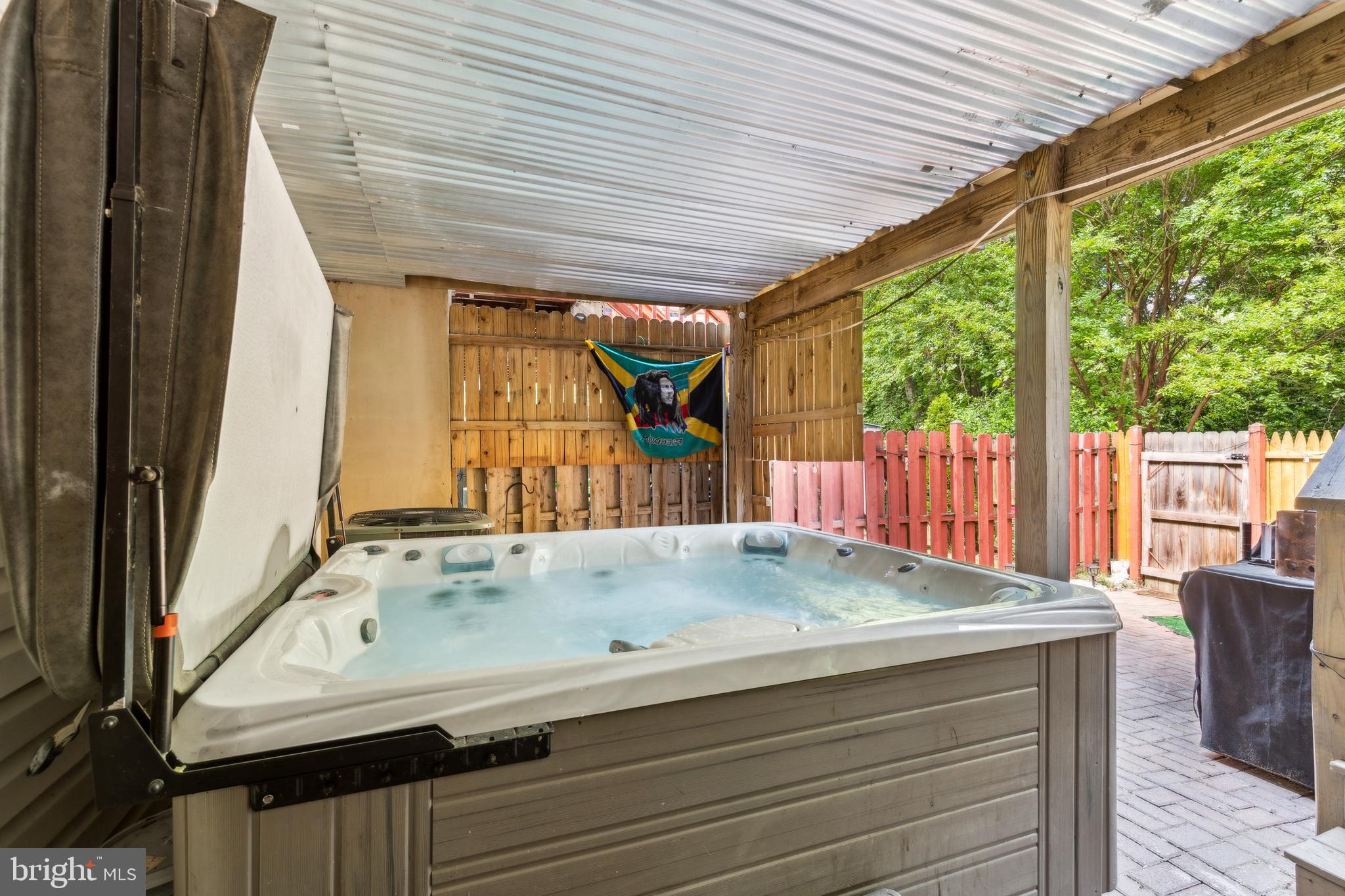 CROFTON MEADOWS - Residential