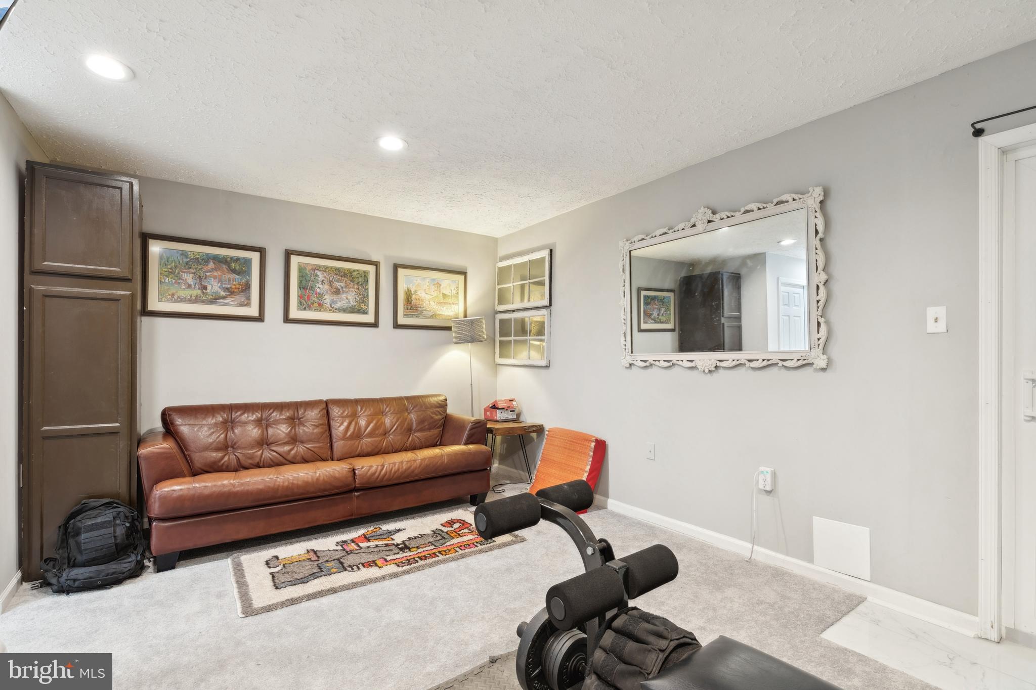 CROFTON MEADOWS - Residential