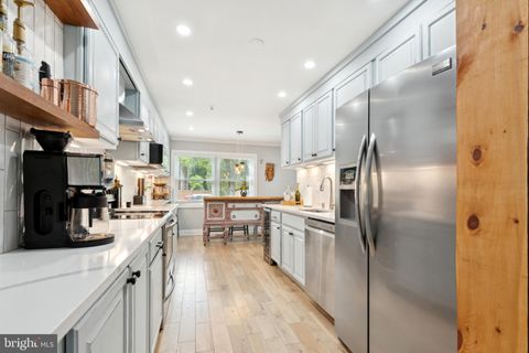 1643 FOREST HILL COURT CROFTON MD 21114