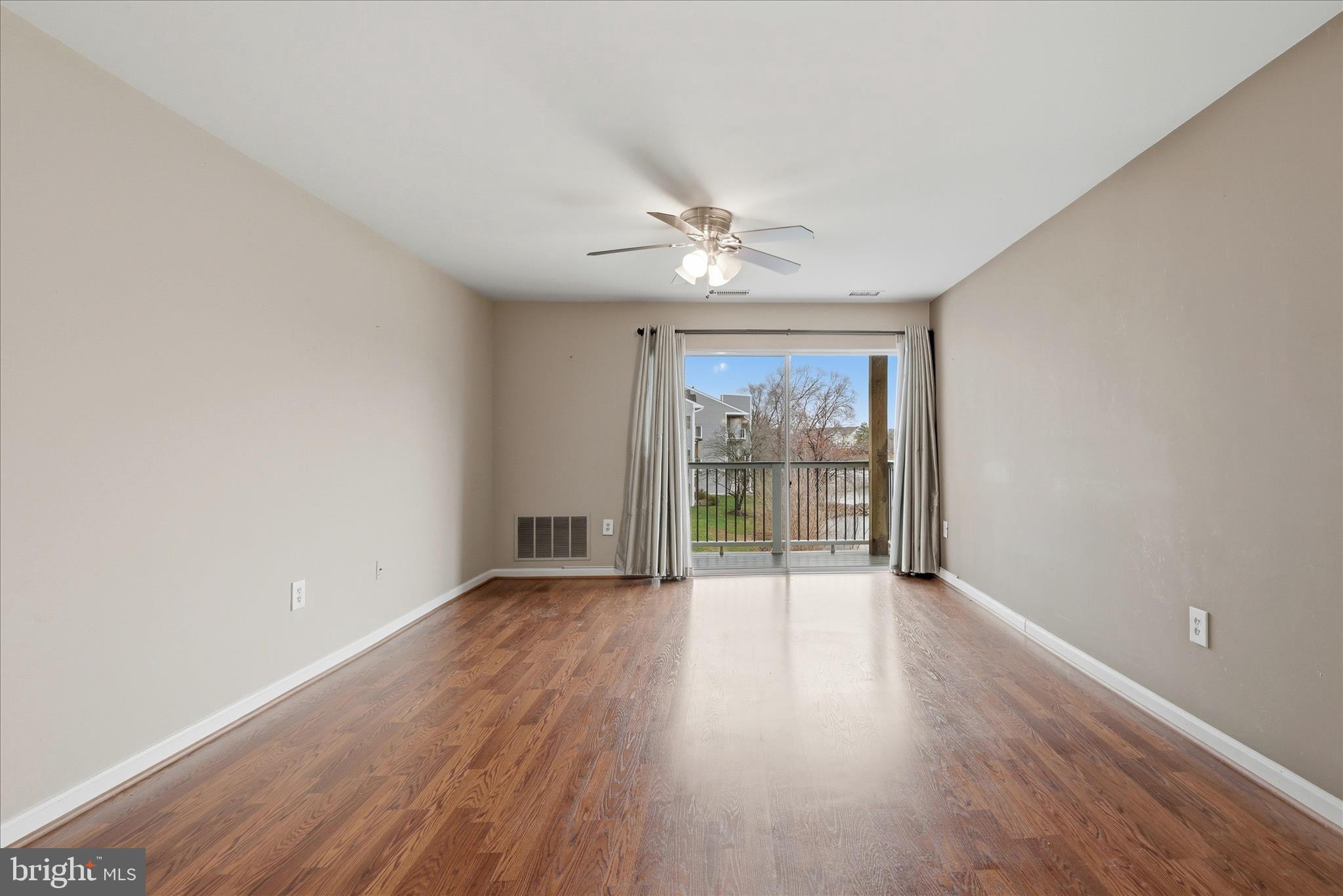 LAKESHORE - Residential