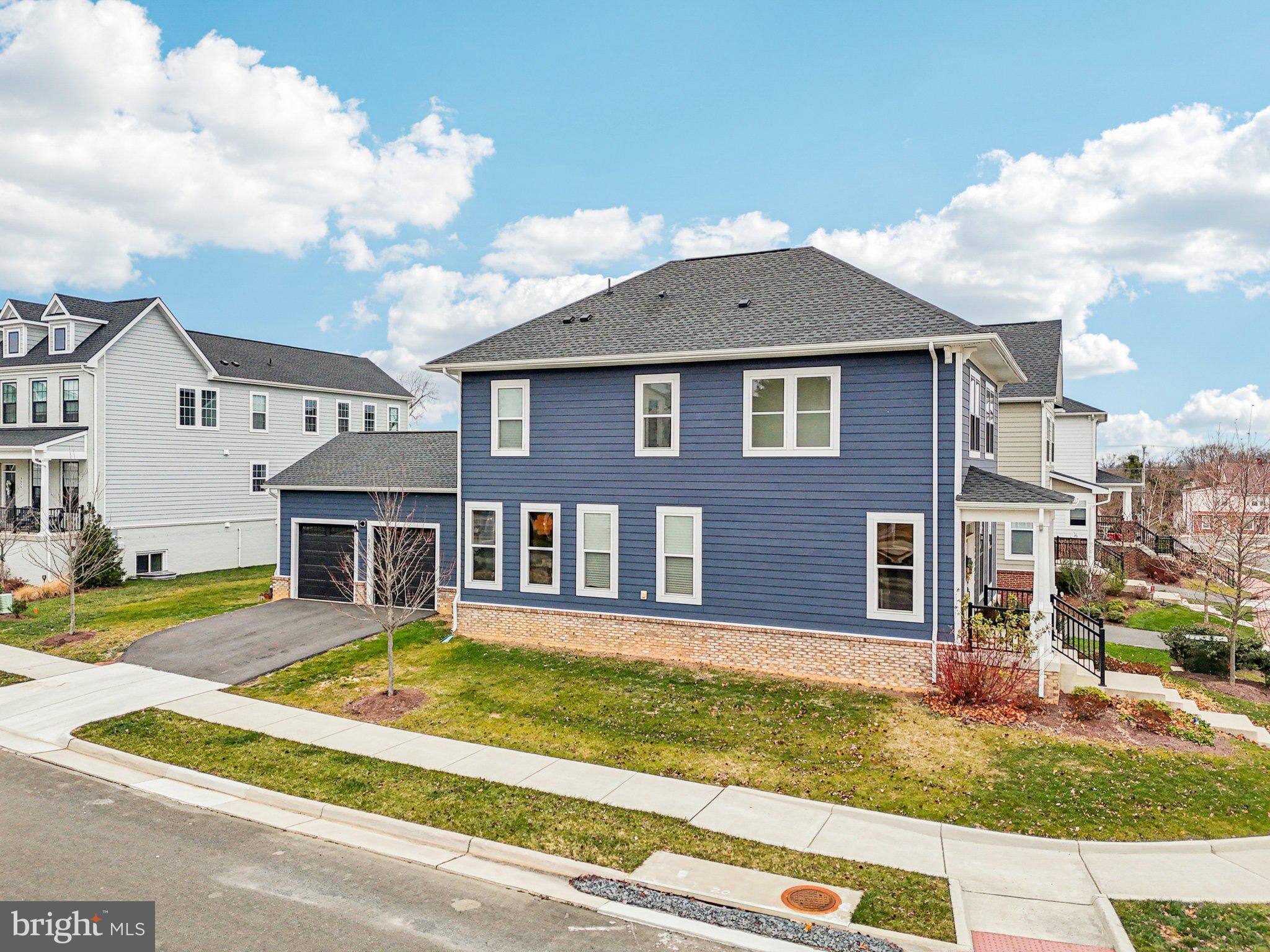 HERITAGE AT MARSHALL - Residential