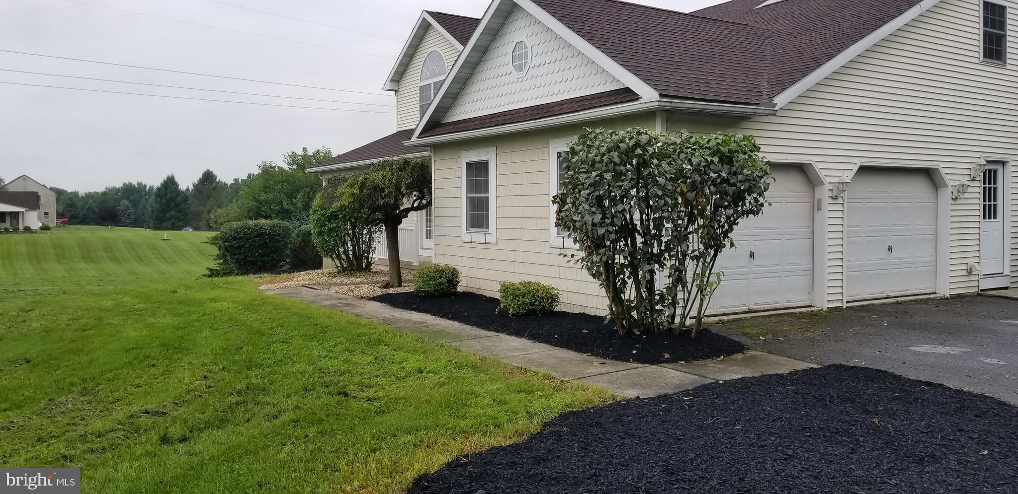 YELLOWHOUSE - Residential