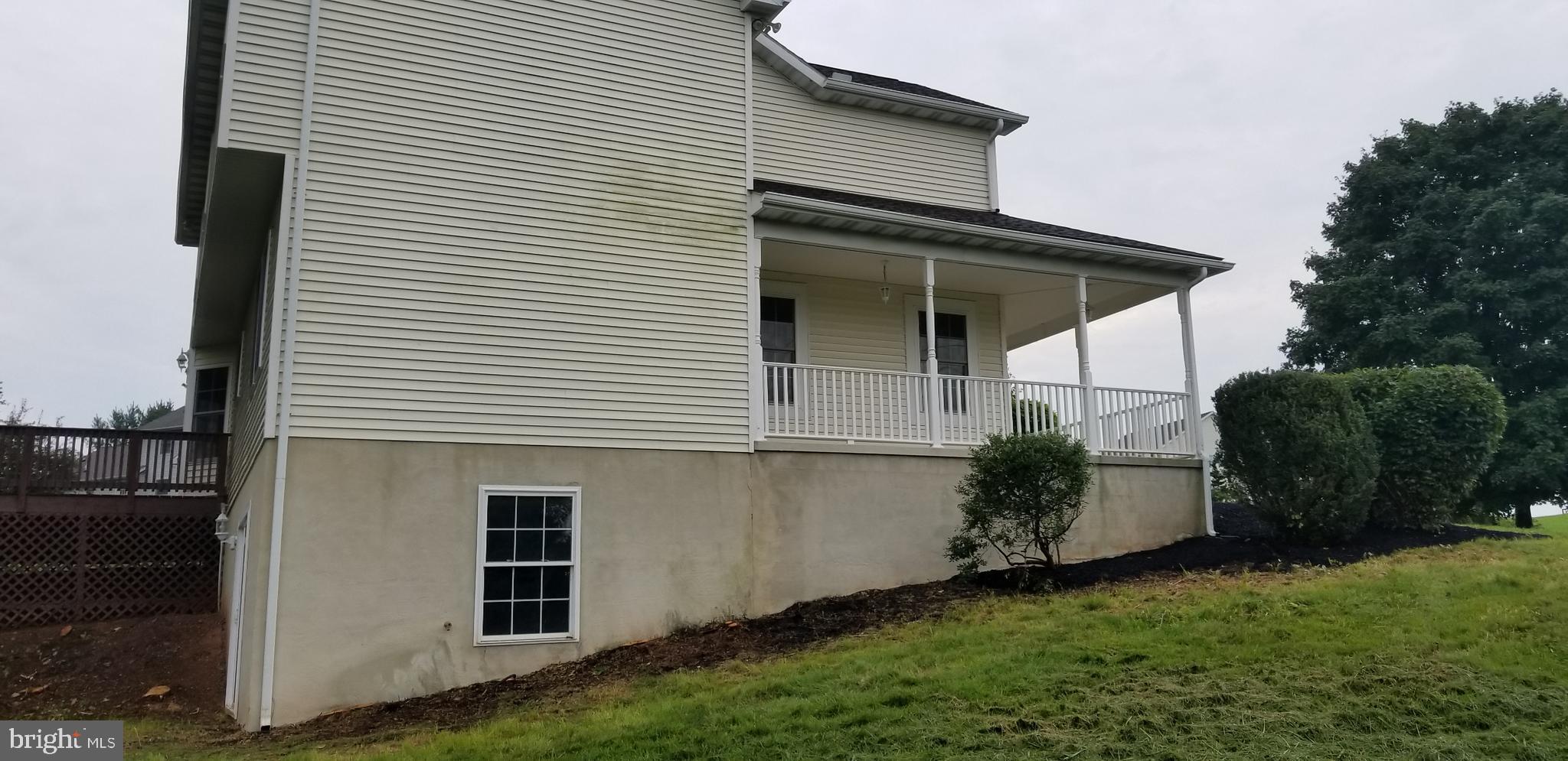 YELLOWHOUSE - Residential