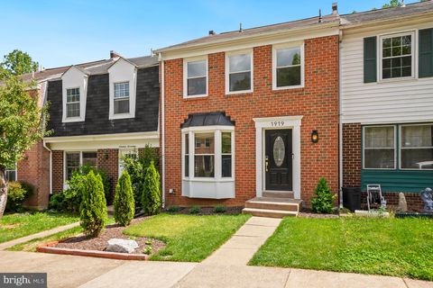 1919 MARINER LANE WOODBRIDGE VA 22192
