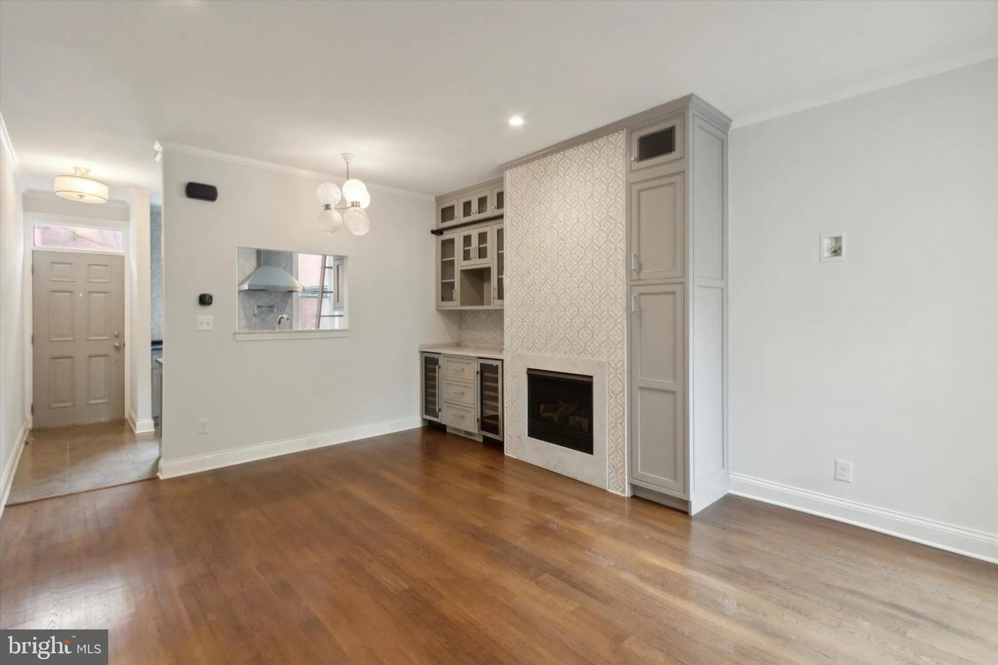 Philadelphia, Pennsylvania 19146, United States, 3 Bedrooms Bedrooms, ,2 BathroomsBathrooms,Residential,Contingent,42267