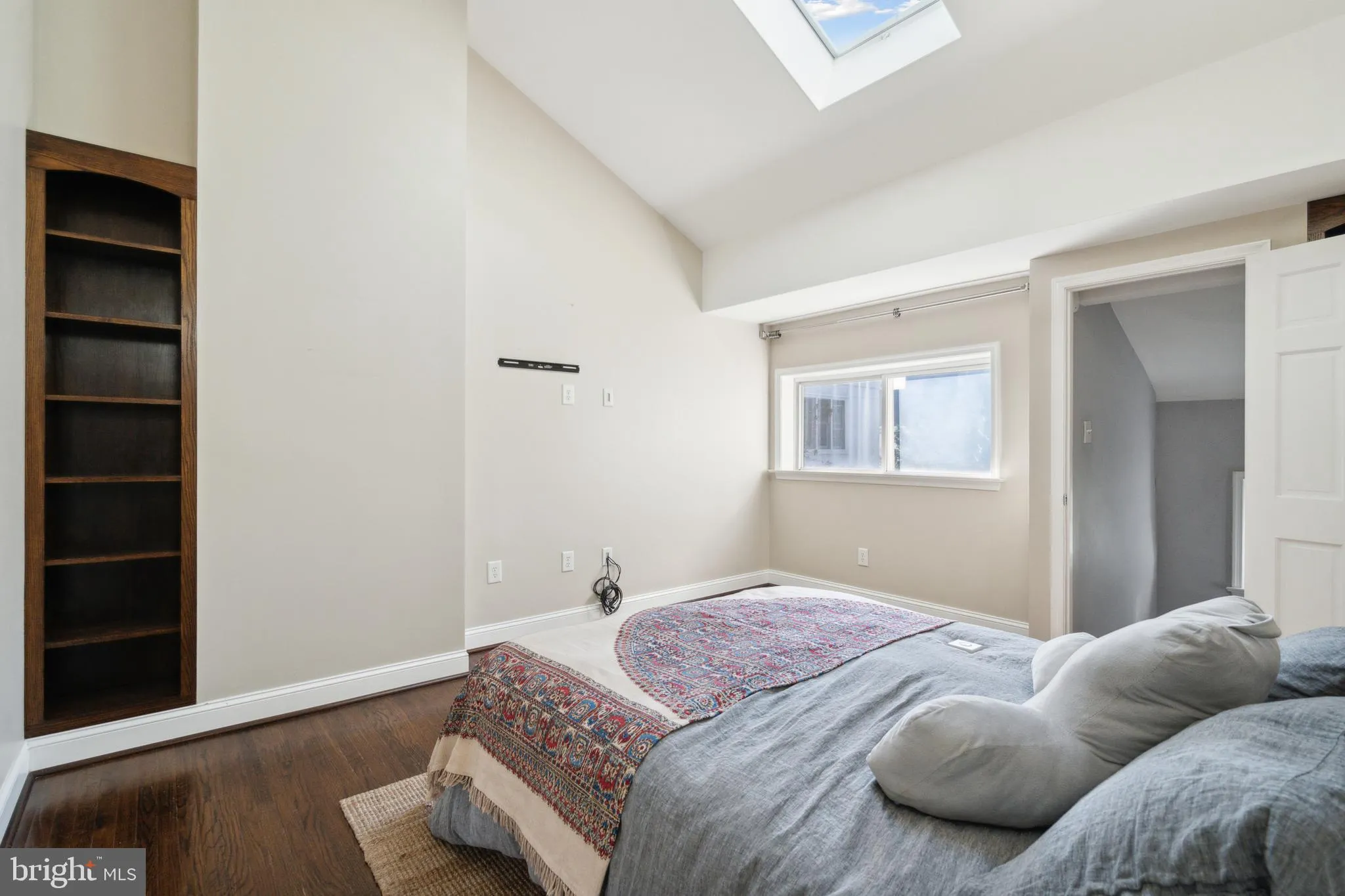 Philadelphia, Pennsylvania 19146, United States, 3 Bedrooms Bedrooms, ,2 BathroomsBathrooms,Residential,Contingent,42267