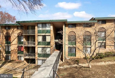 Condo For Sale - 519 N Armistead Street #T1<br/> Alexandria City County, ALEXANDRIA, VA 22312