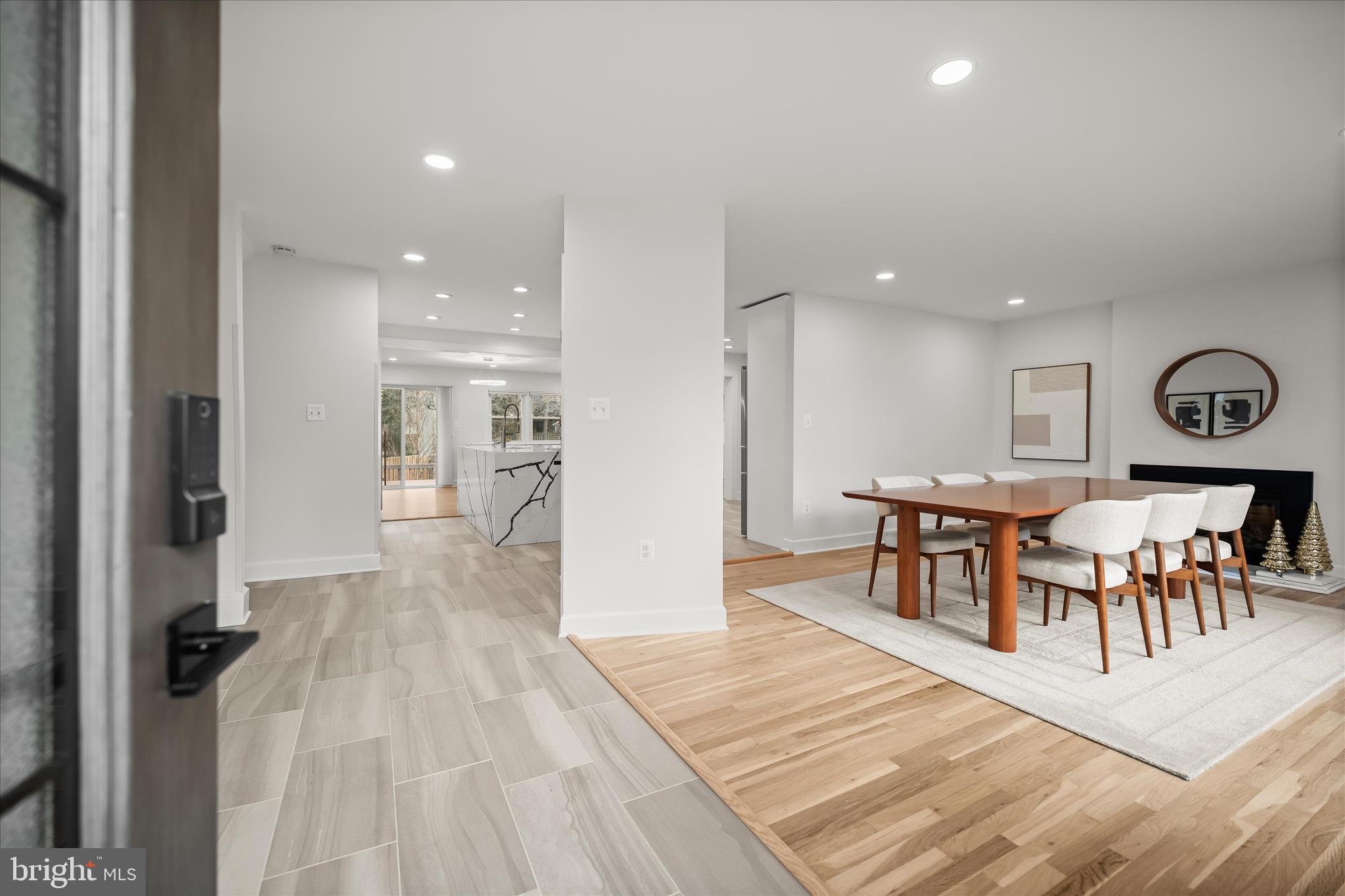 515 WOODLAND COURT NW