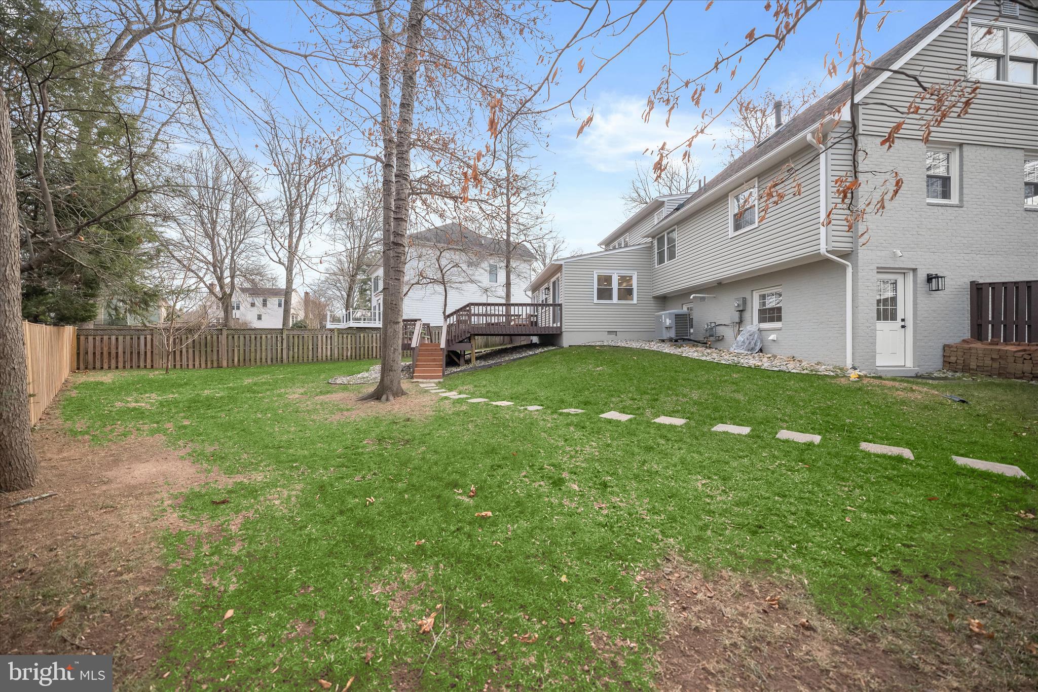 VICTORIA WOODS - Residential