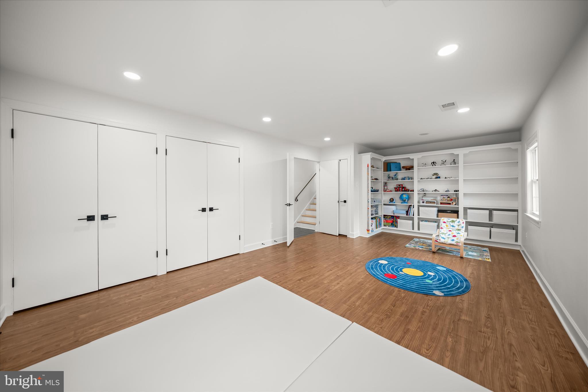 VICTORIA WOODS - Residential