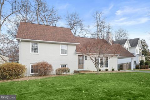 515 WOODLAND COURT NW VIENNA VA 22180