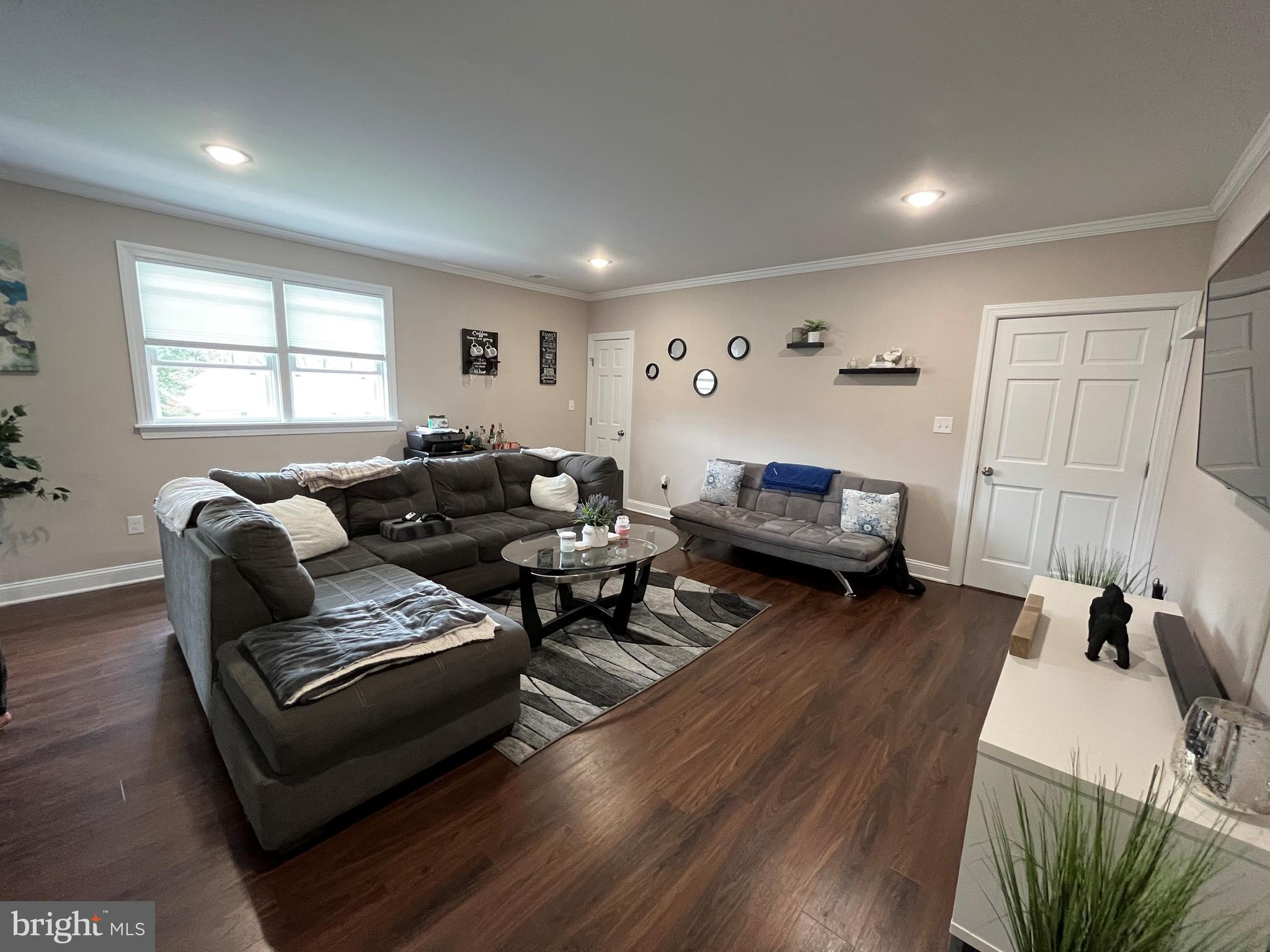 YARDLEY COMMONS - Residential Lease